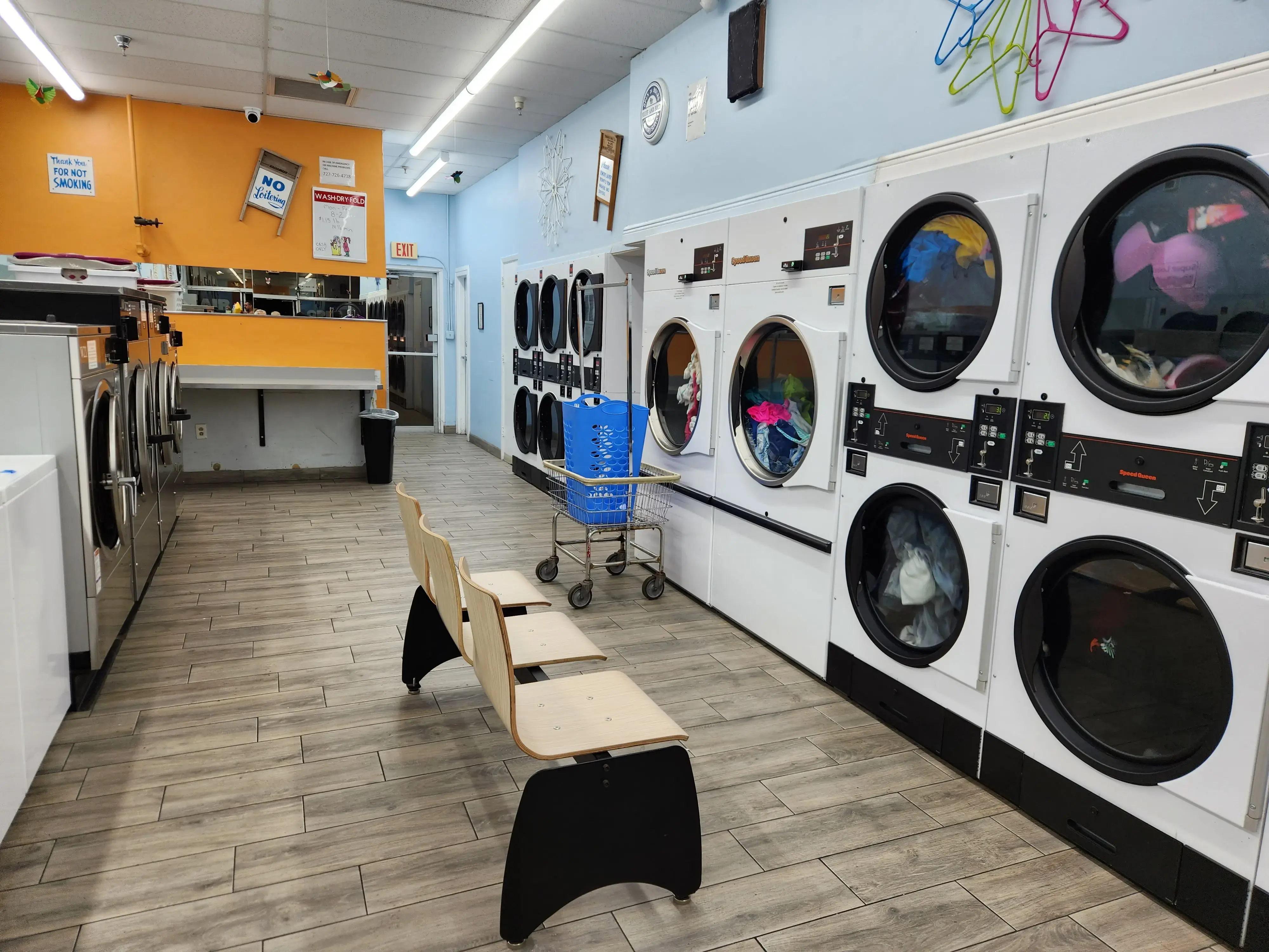 D & B Coin Laundry and Wash, Dry, Fold Service - Image 2