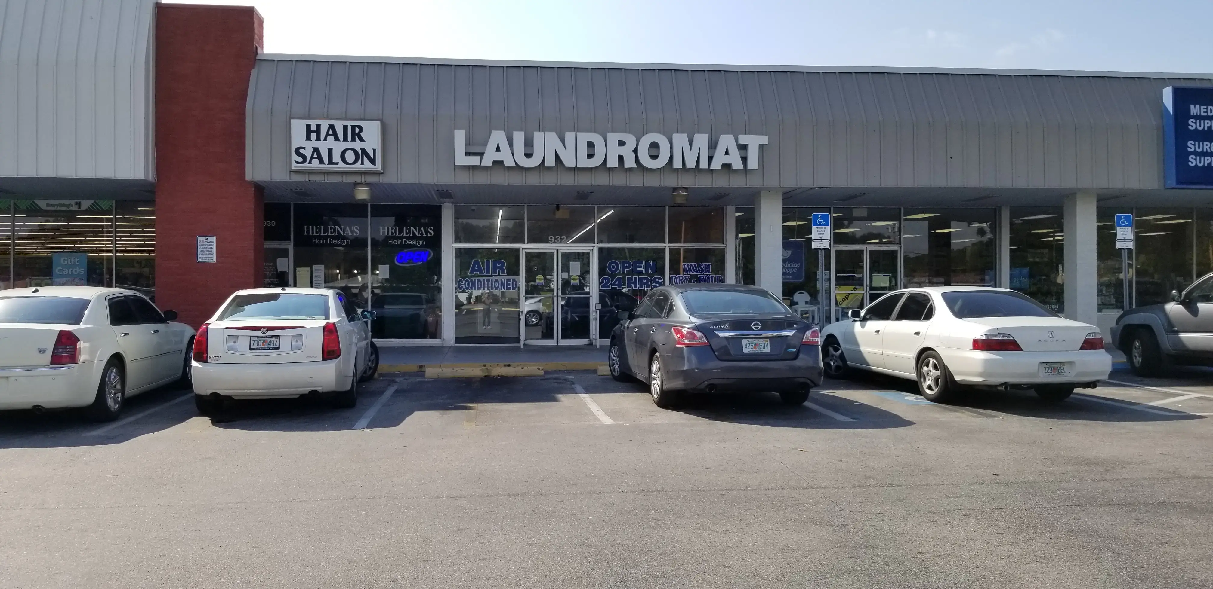D & B Coin Laundry and Wash, Dry, Fold Service - Image 18
