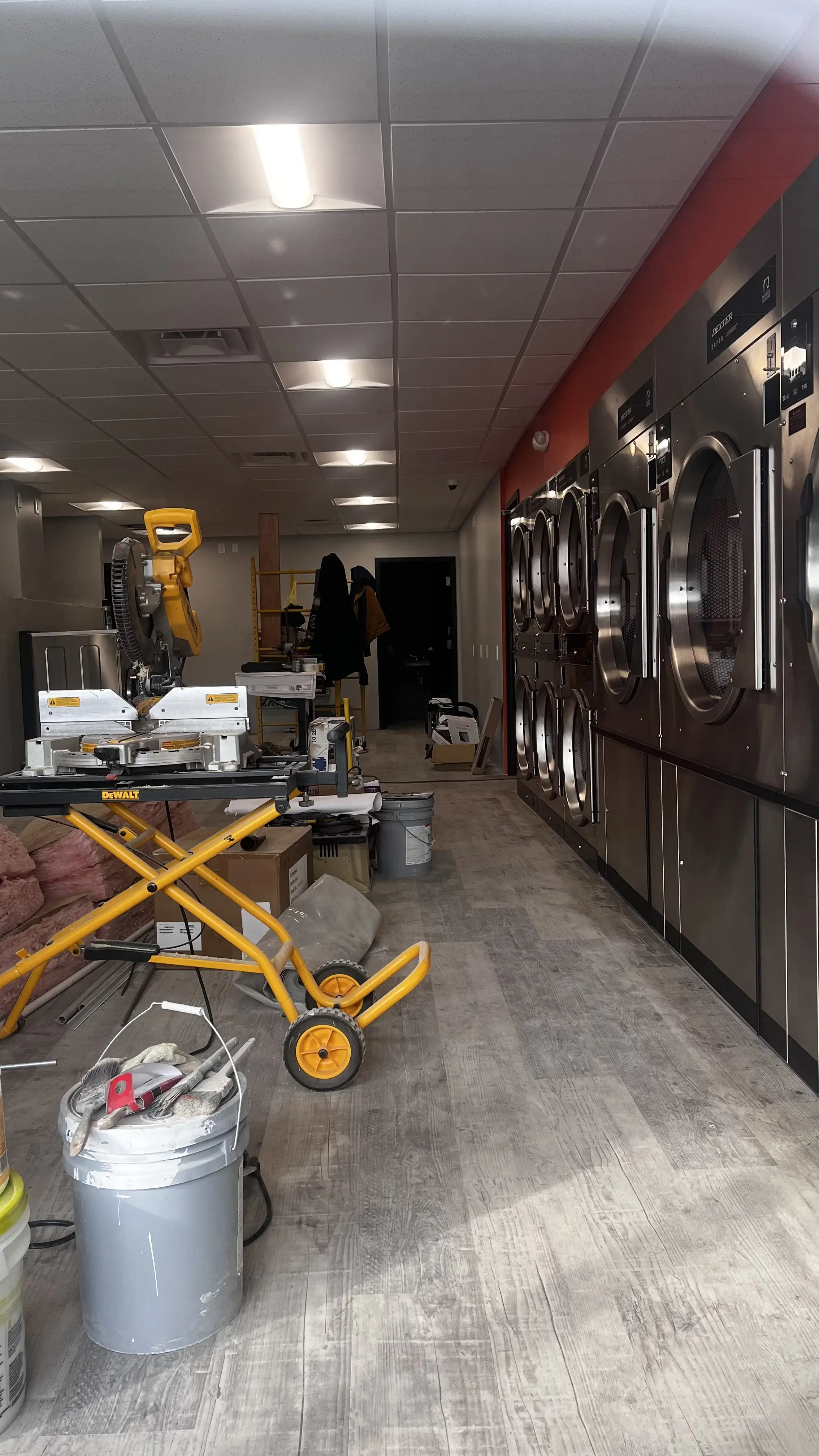 D-Express Laundry - Image 14