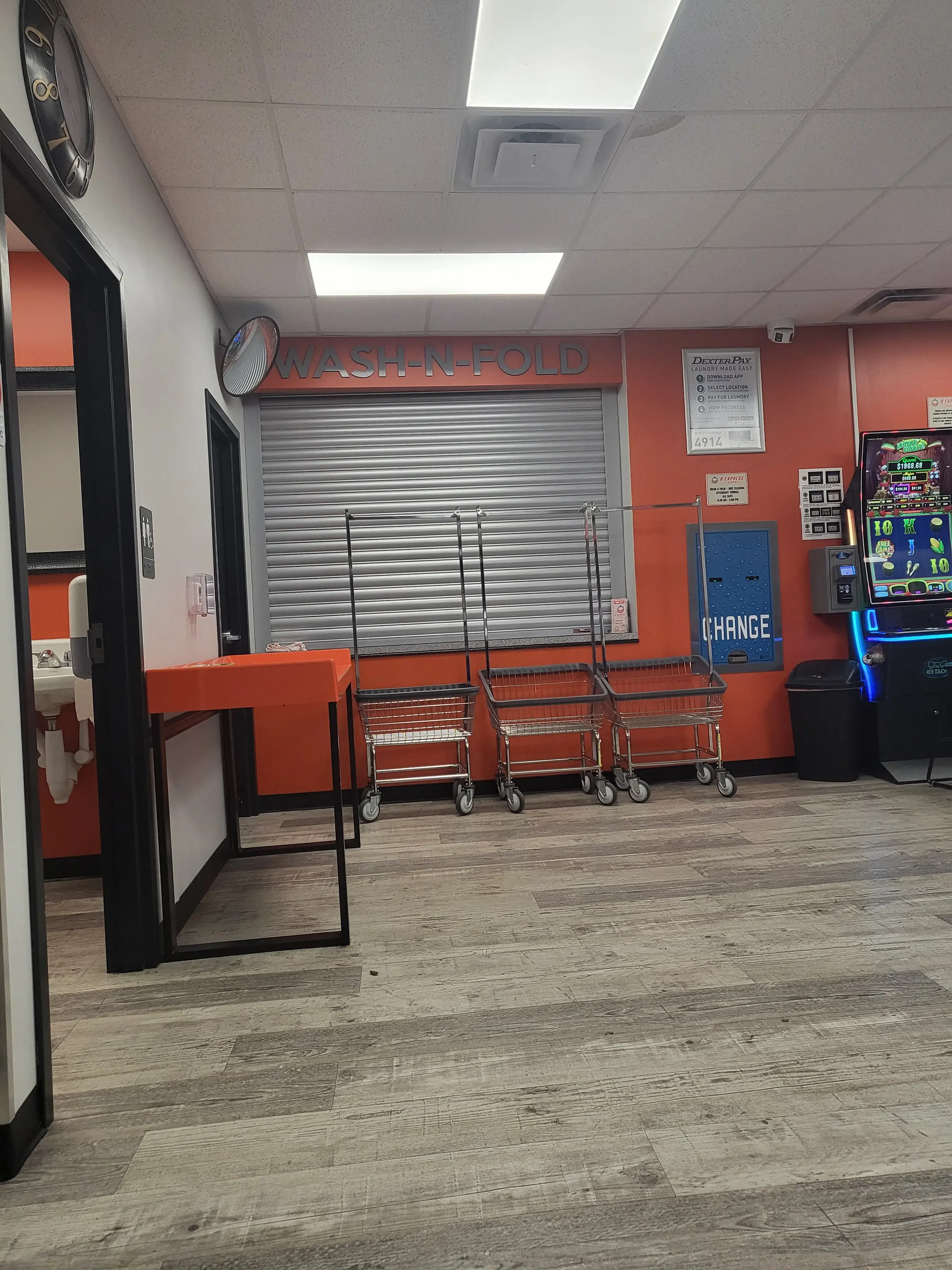 D-Express Laundry - Image 2