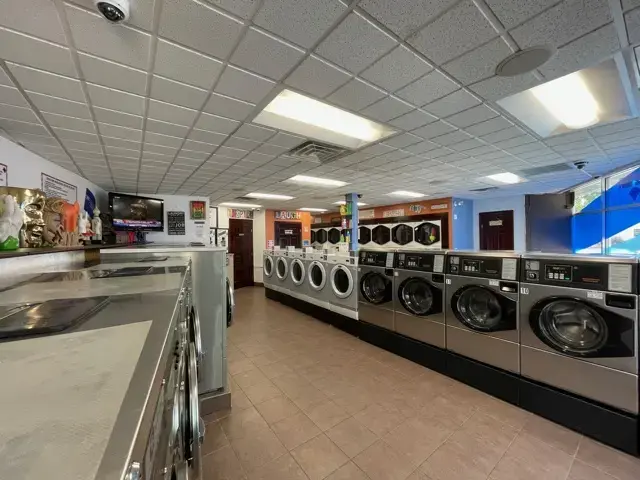 Da Mat Laundry Services thumbnail 2