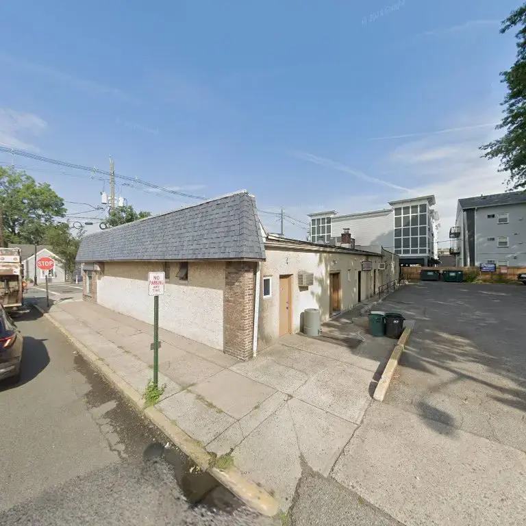 Daisy's Laundromat - Image 11