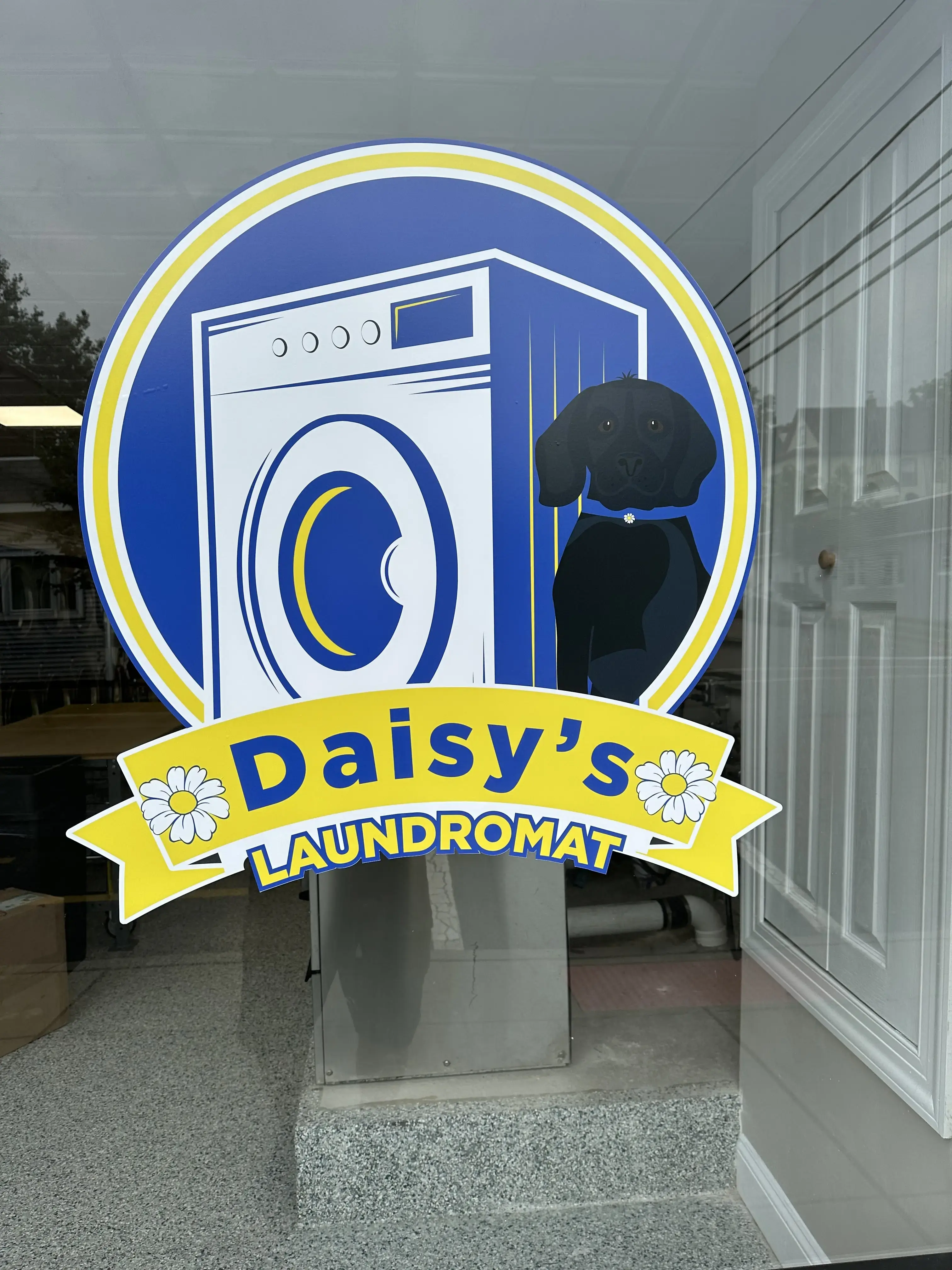 Daisy's Laundromat Garfield - Image 3