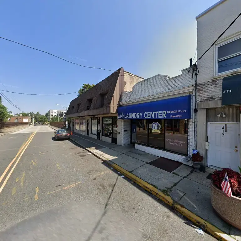 Daisy's Laundromat - Image 1