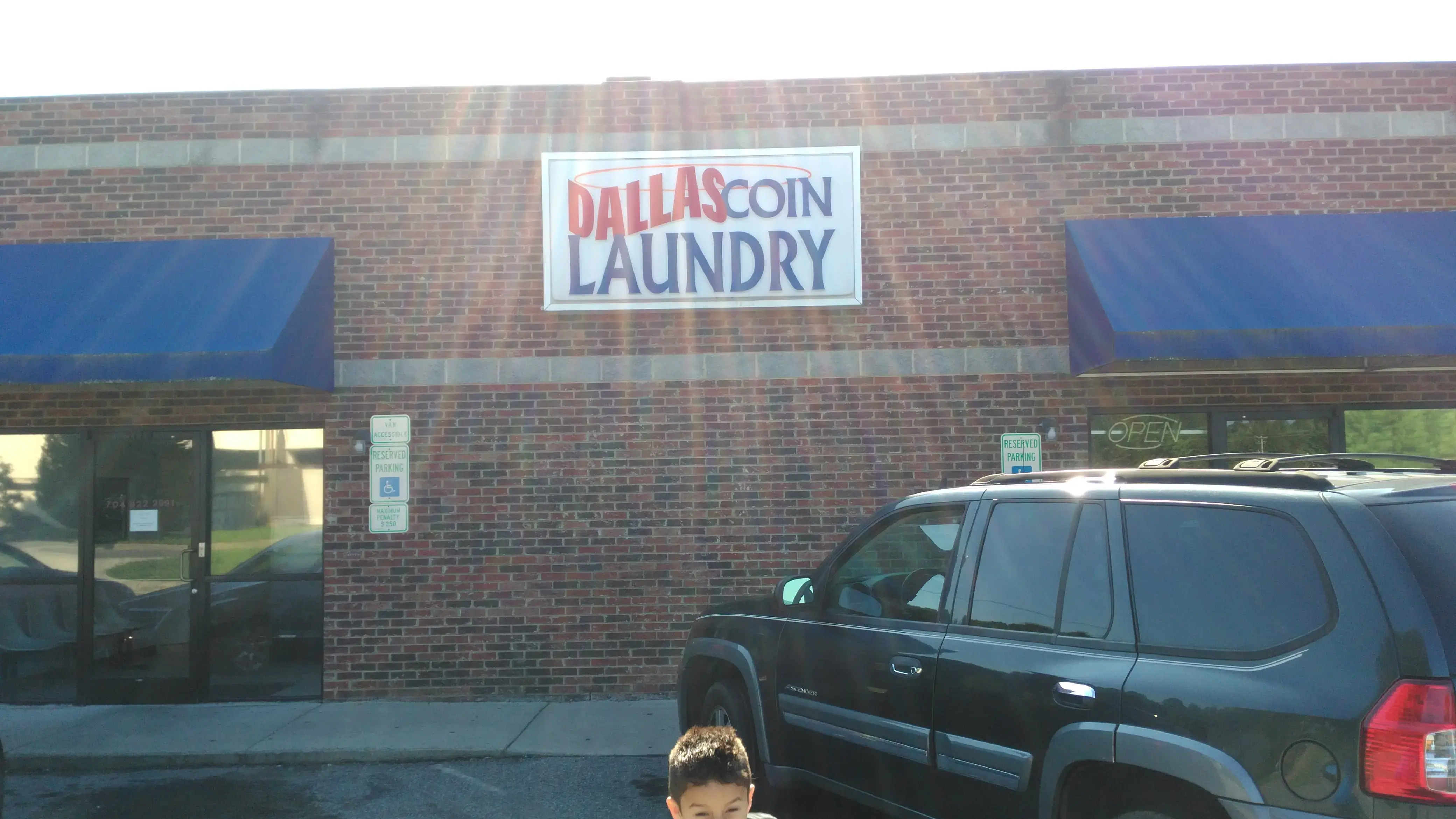Dallas Coin Laundry - Image 4