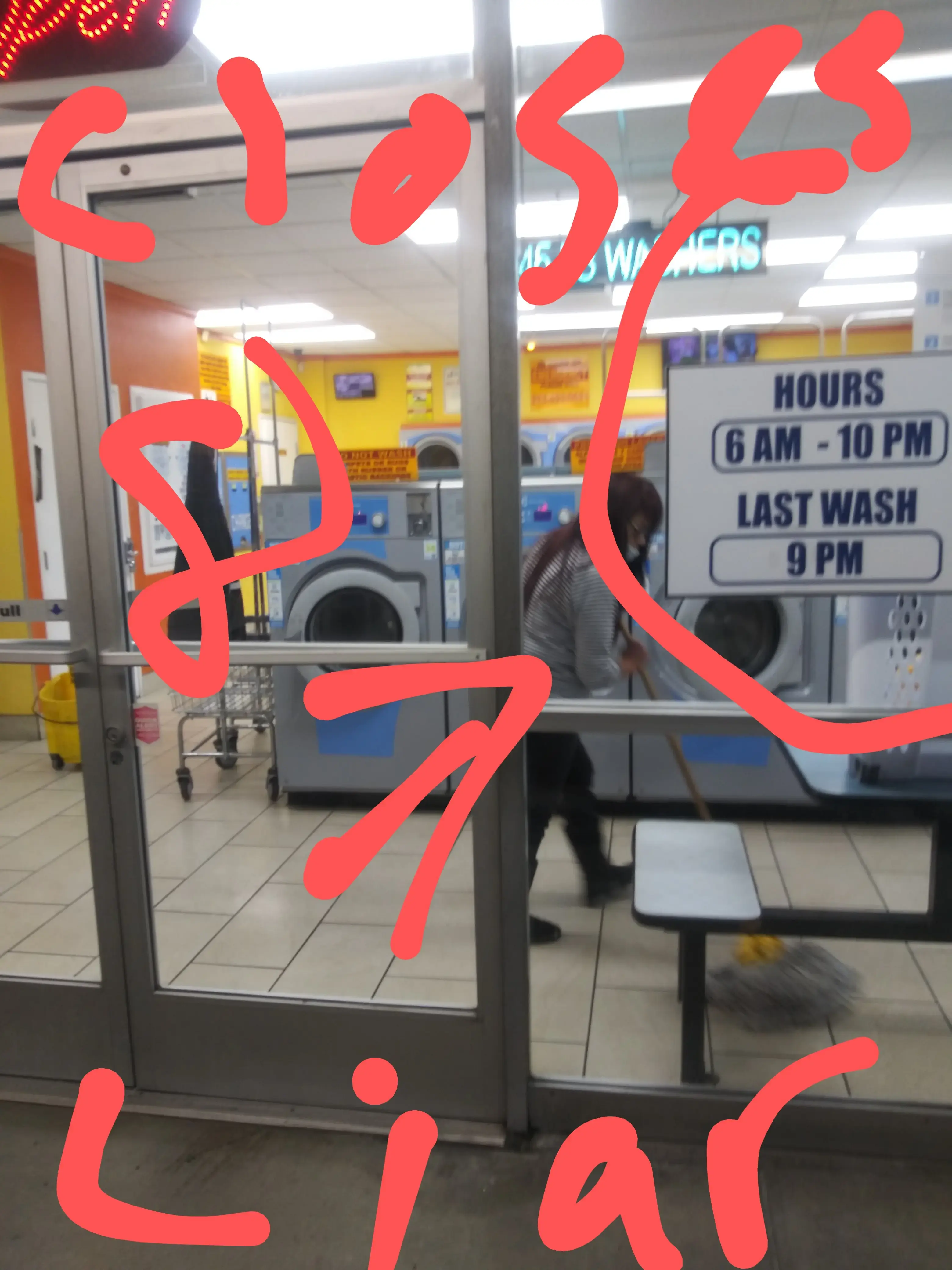 Damoins Laundry Mat thumbnail 19