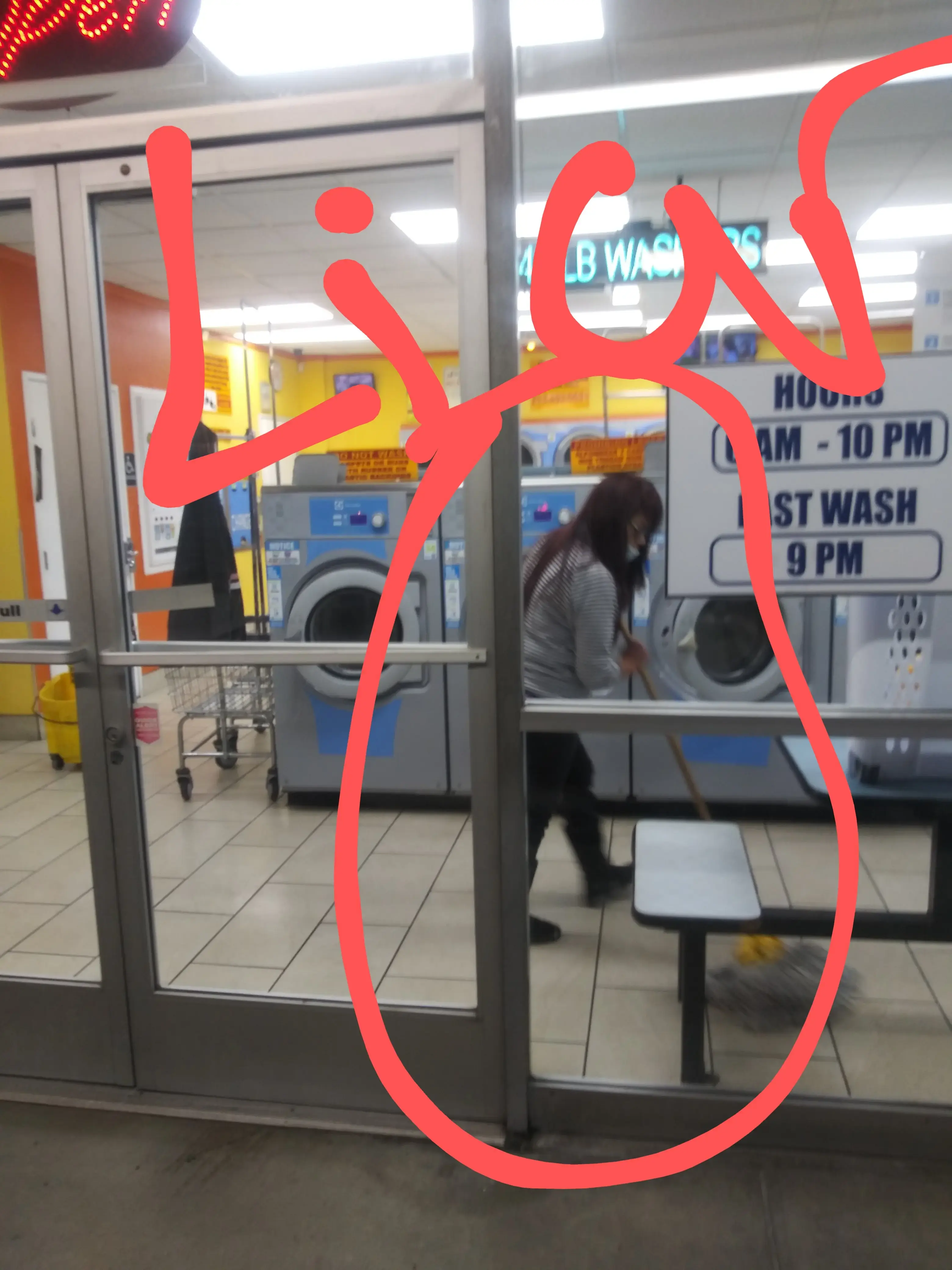 Damoins Laundry Mat thumbnail 15