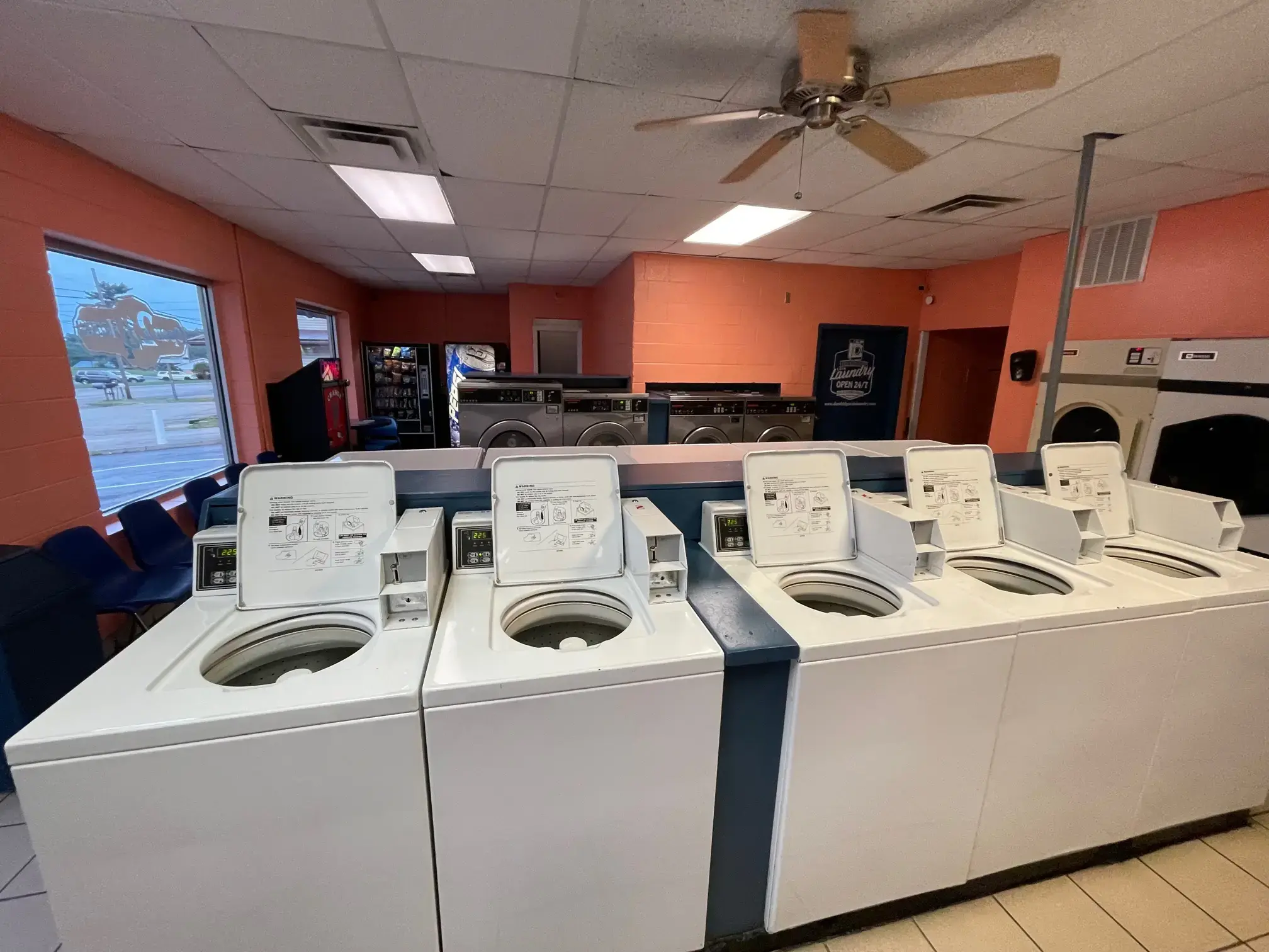 Dandridge Coin Laundry thumbnail 5