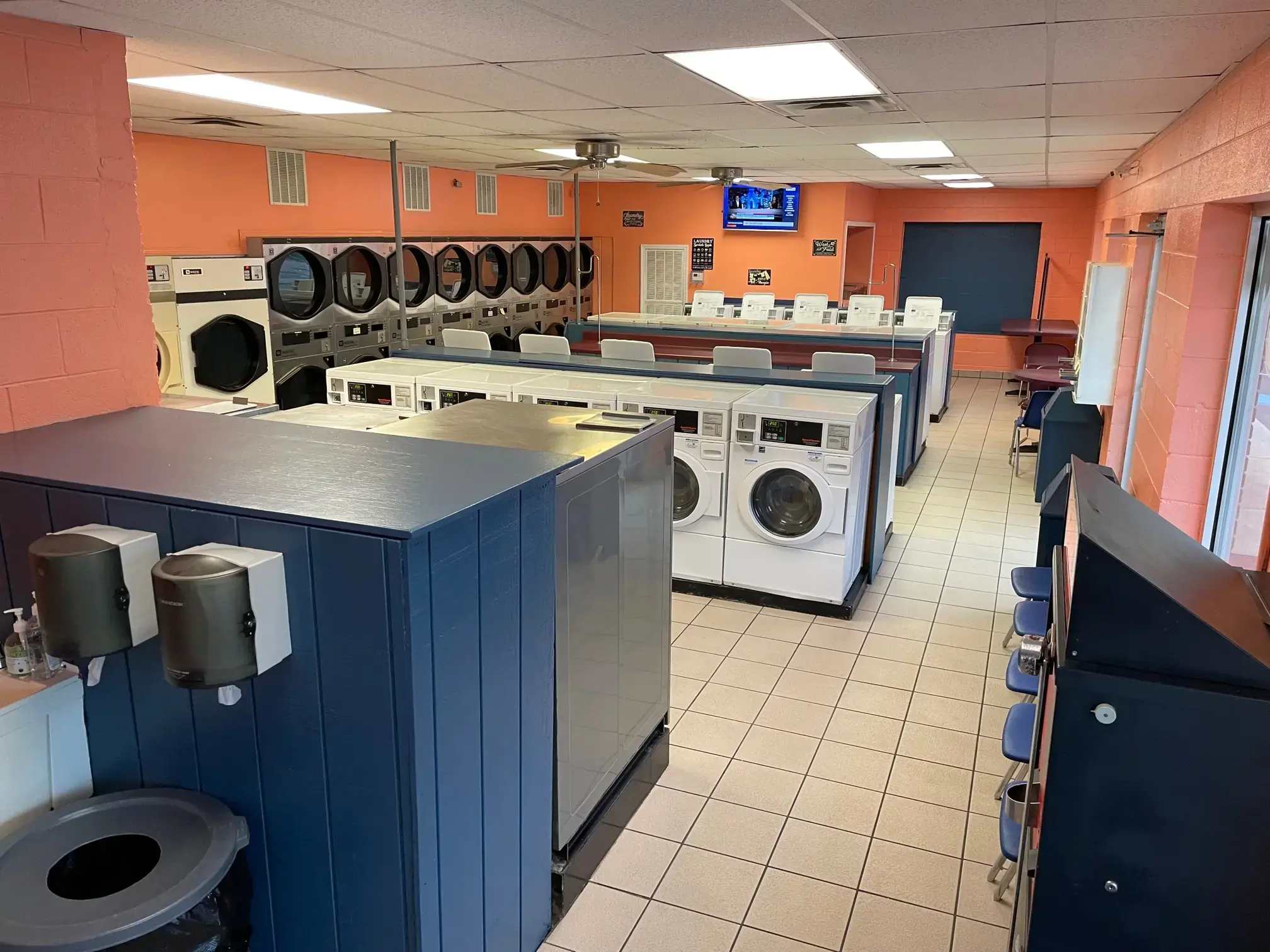 Dandridge Coin Laundry - Image 2