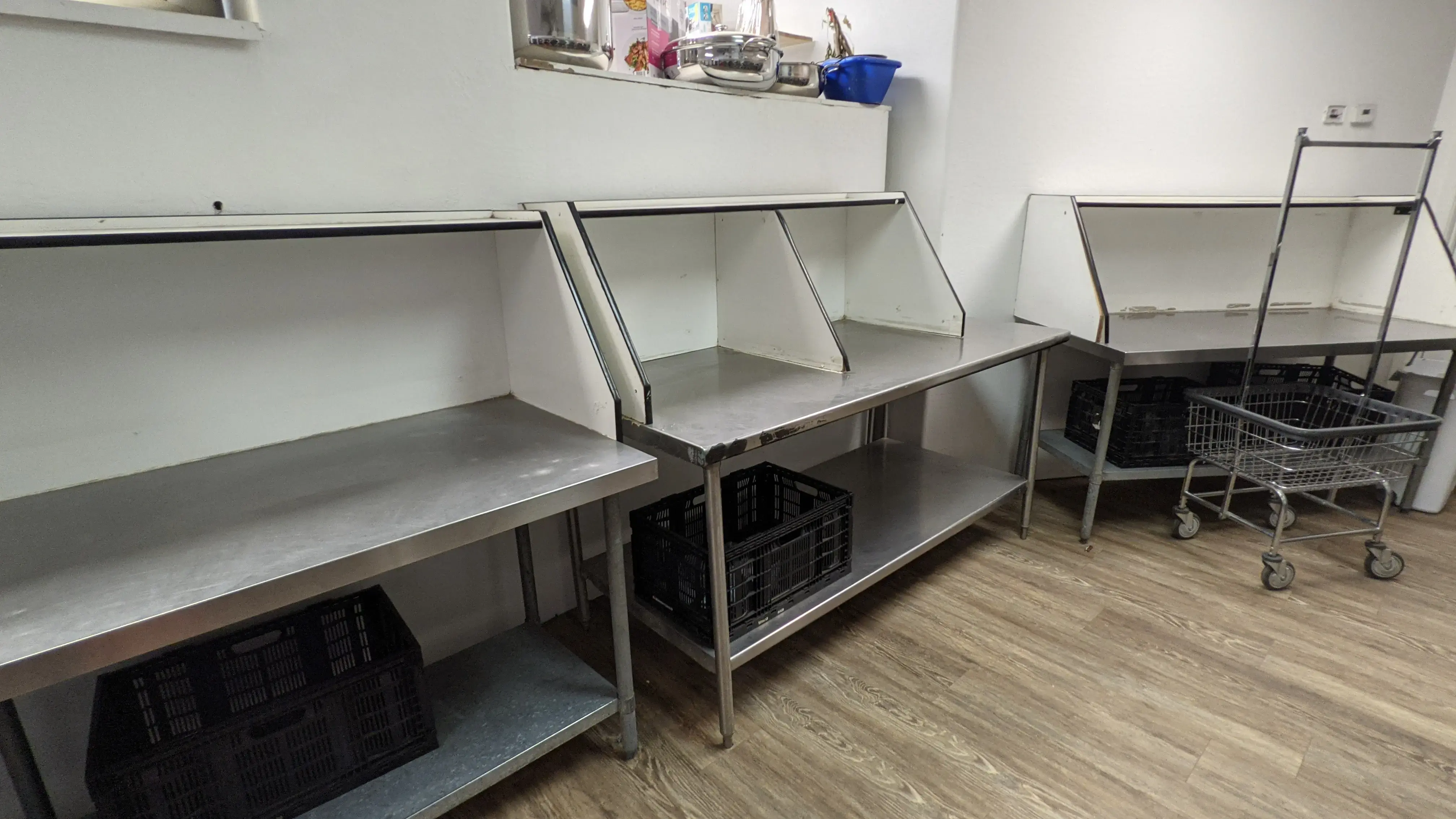 Danny's Laundromat - Image 15
