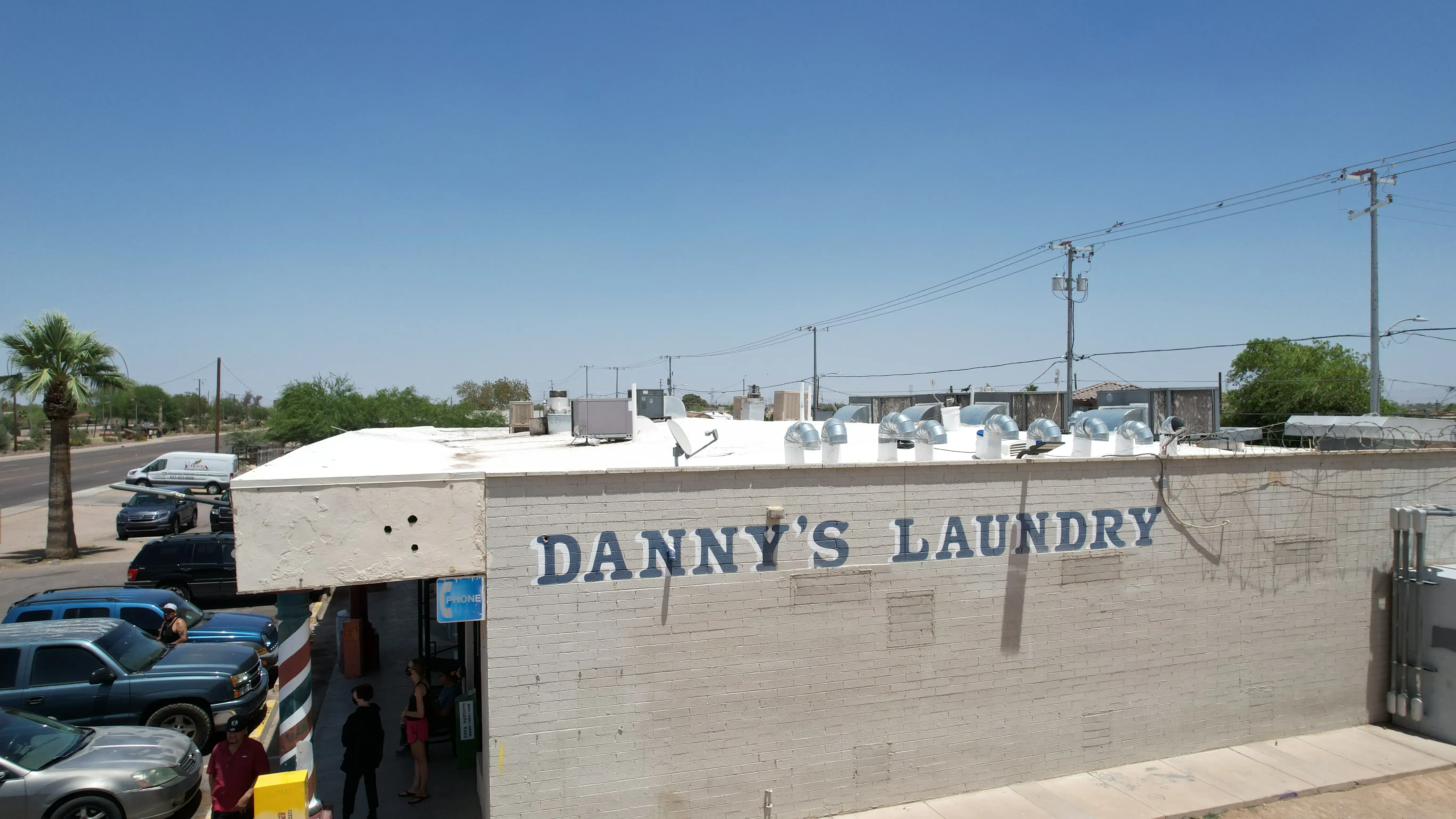 Danny's Laundromat thumbnail 5