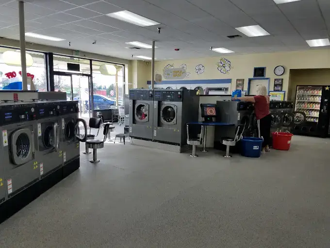 Darcie's Laundry - Image 17