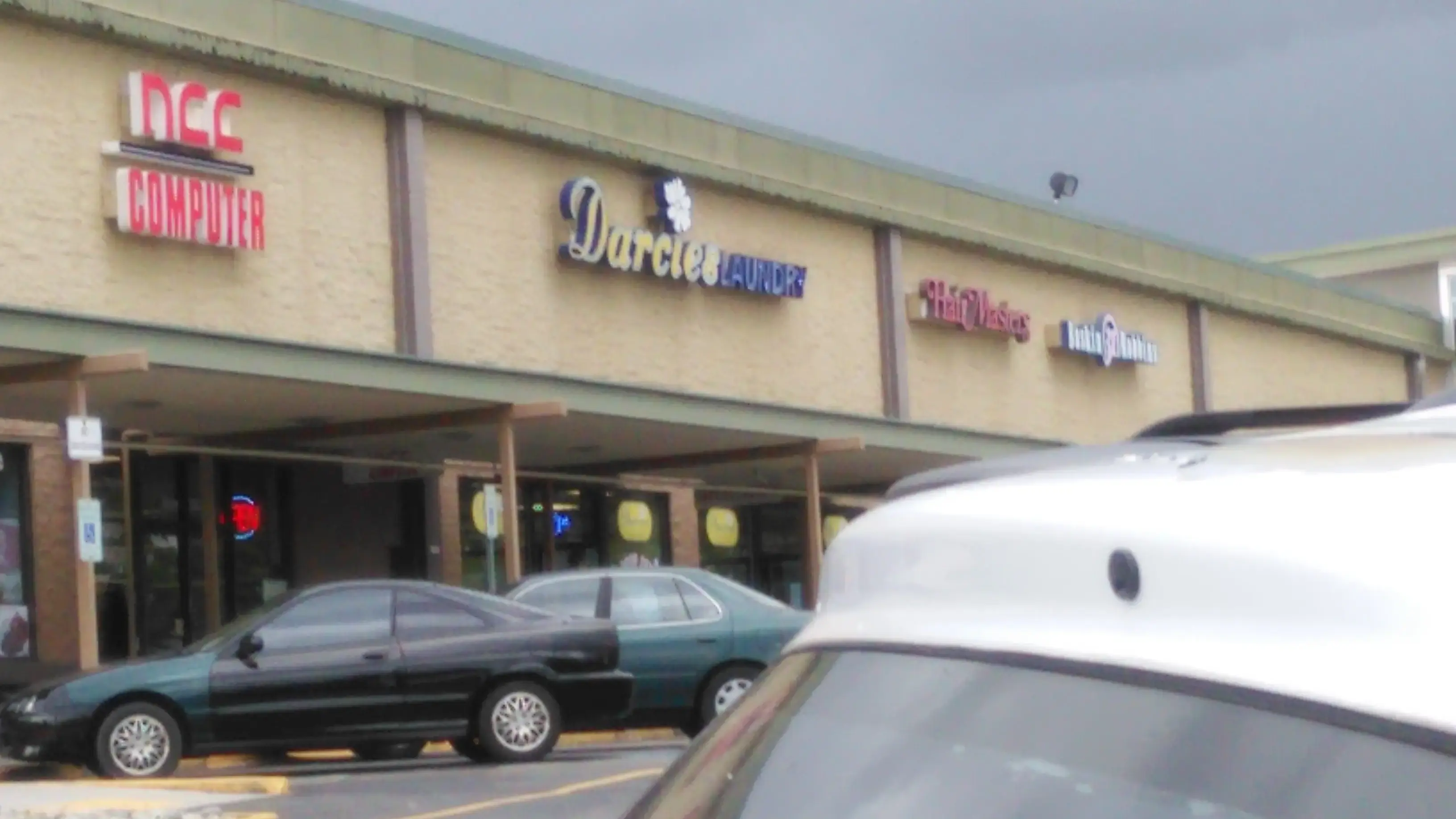 Darcie's Laundry - Image 9
