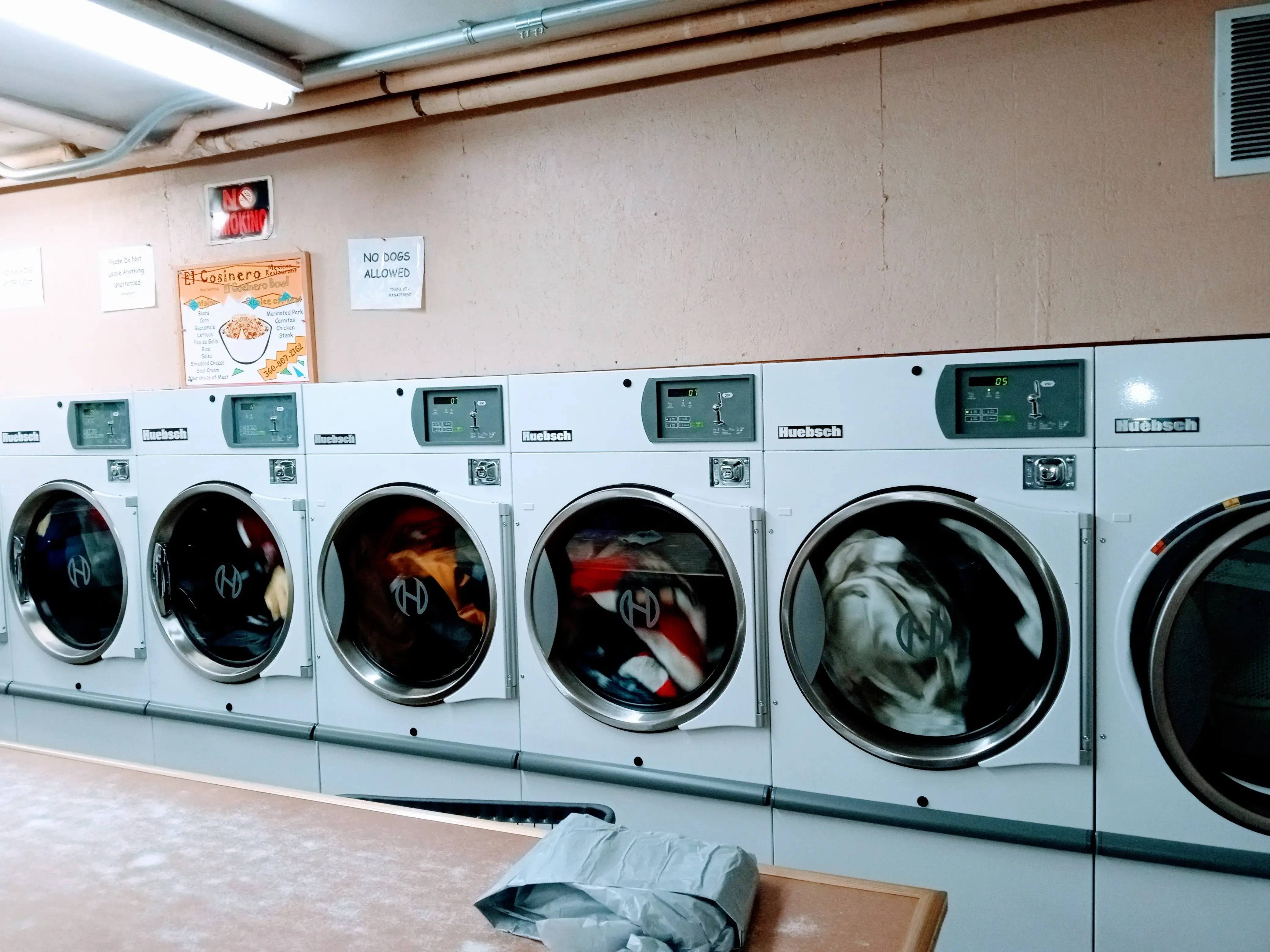 Dave's Econ-O-Wash & Dry Cleaning thumbnail 5