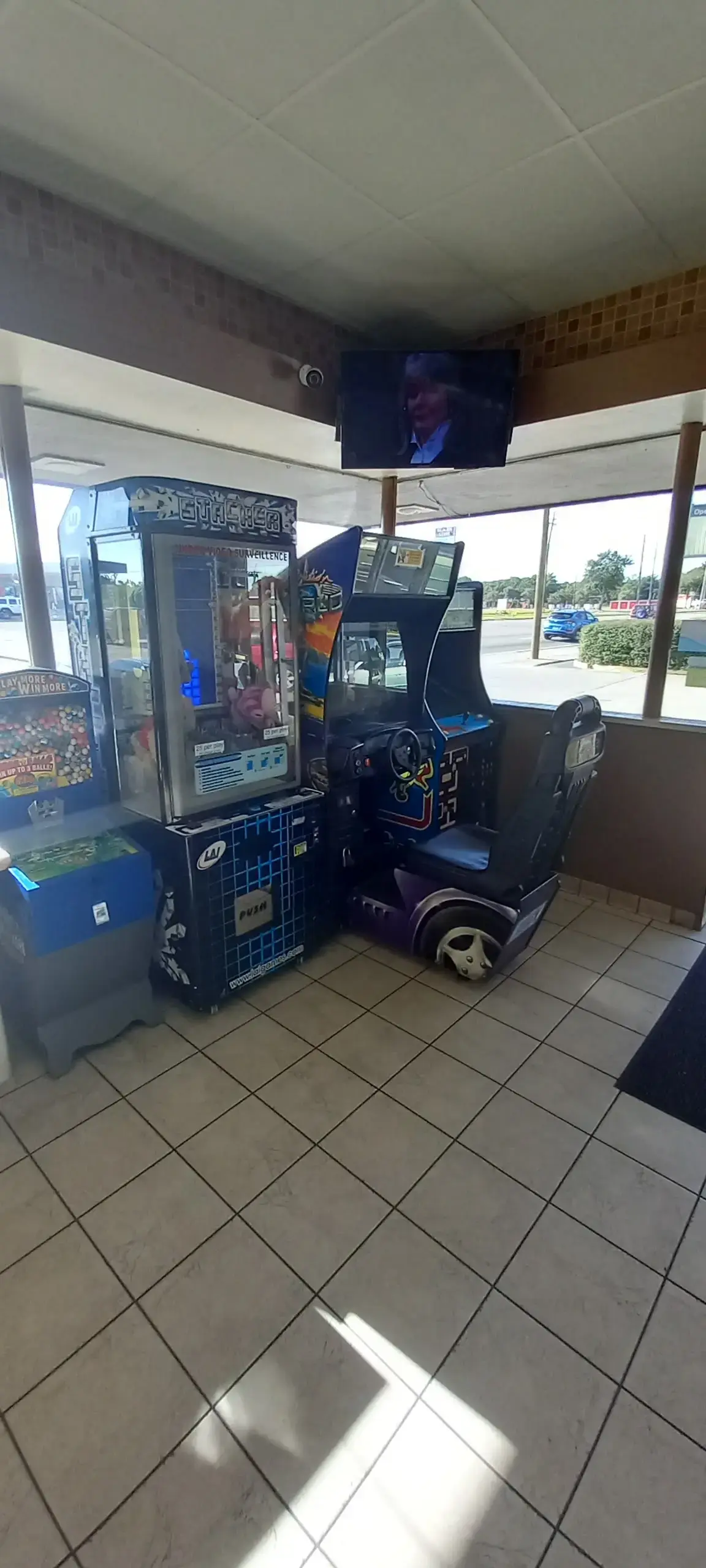 Dave's Laundromat thumbnail 20