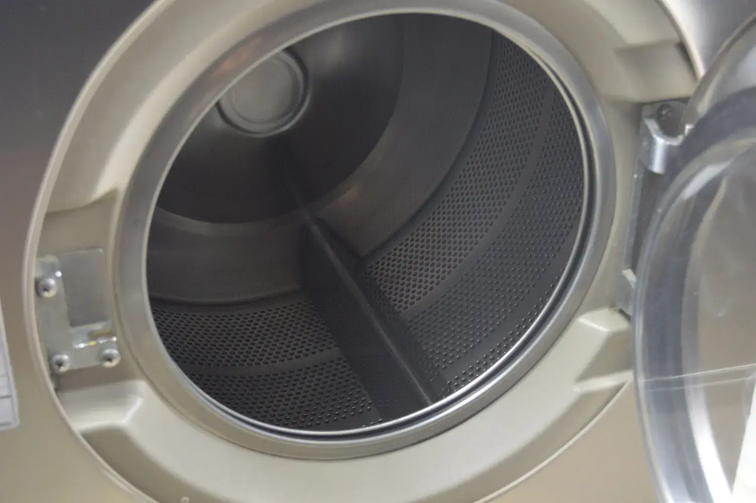 Dave's Laundromat thumbnail 8