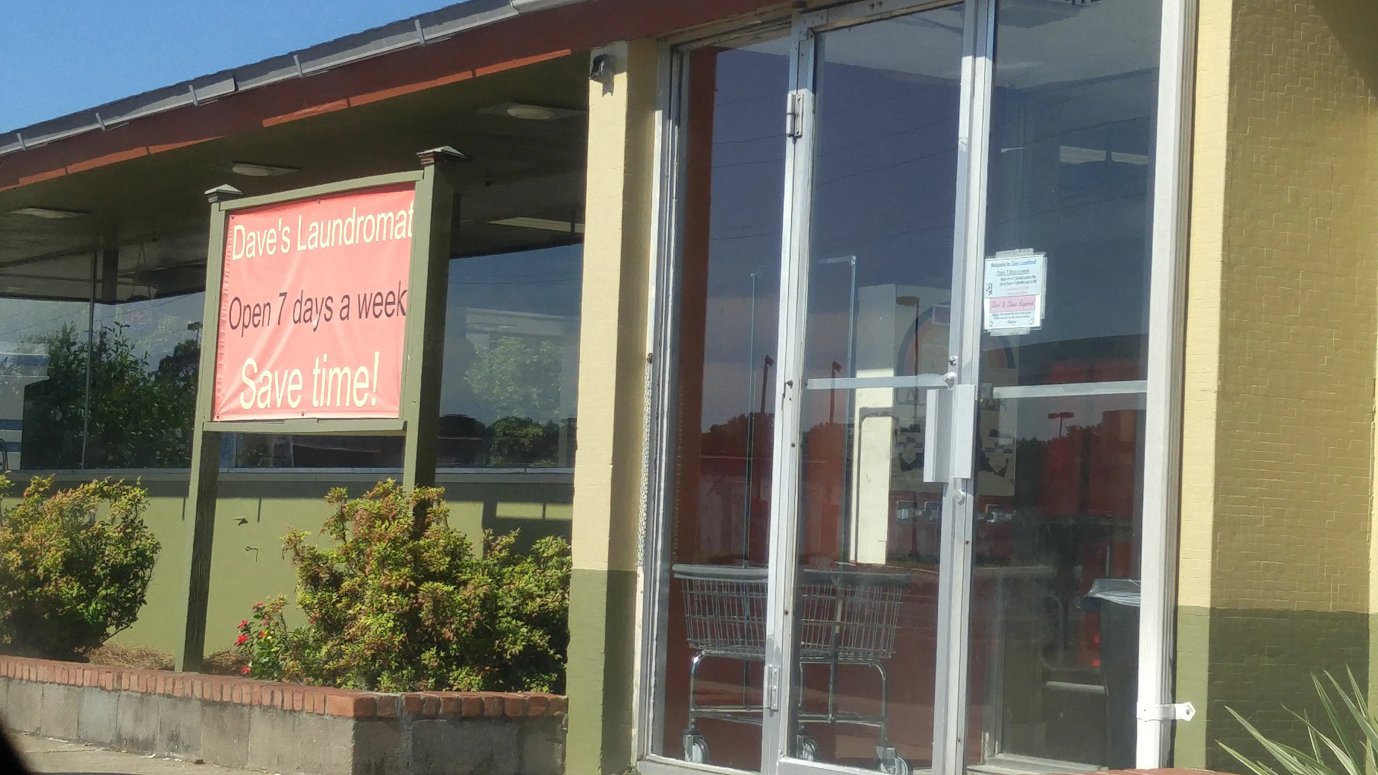 Dave's Laundromat thumbnail 16