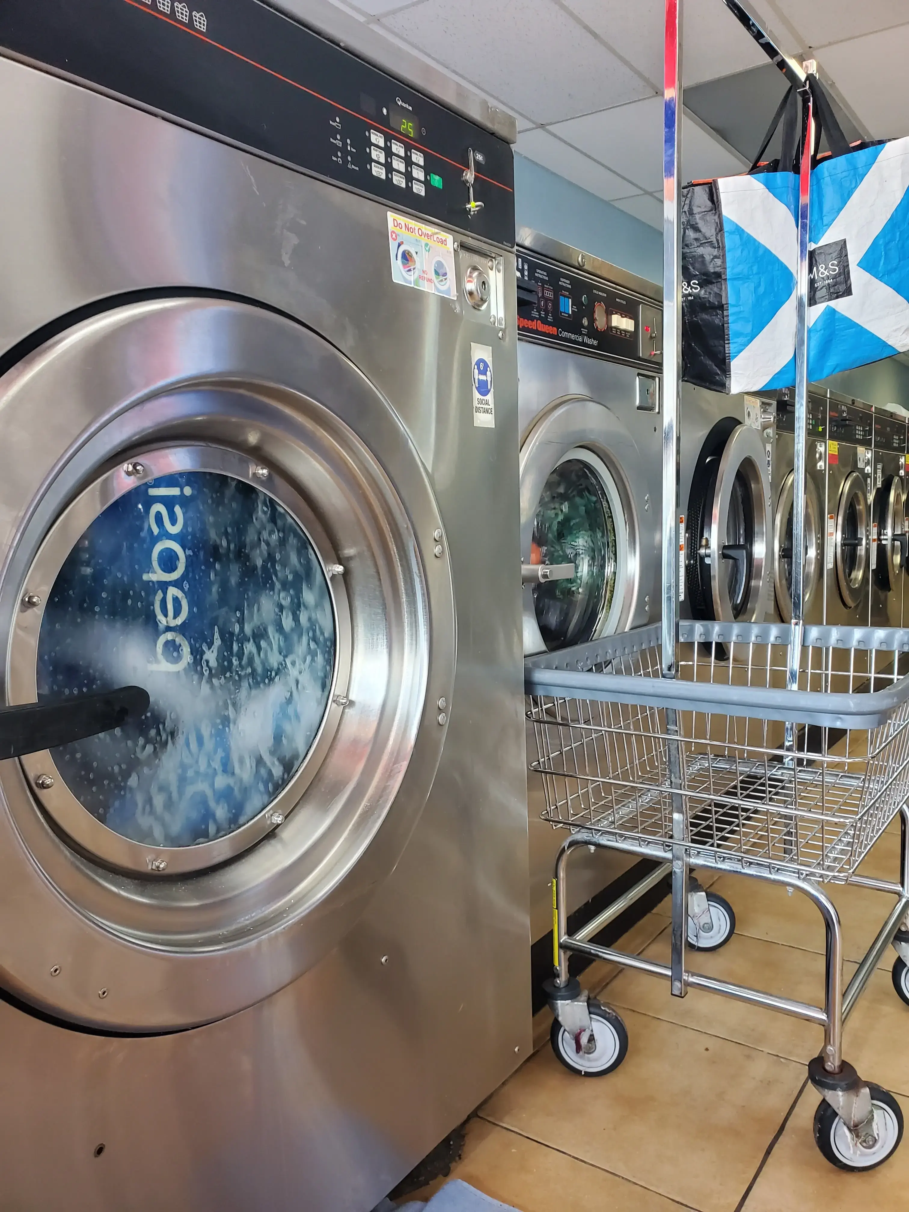 Davie Laundry thumbnail 17