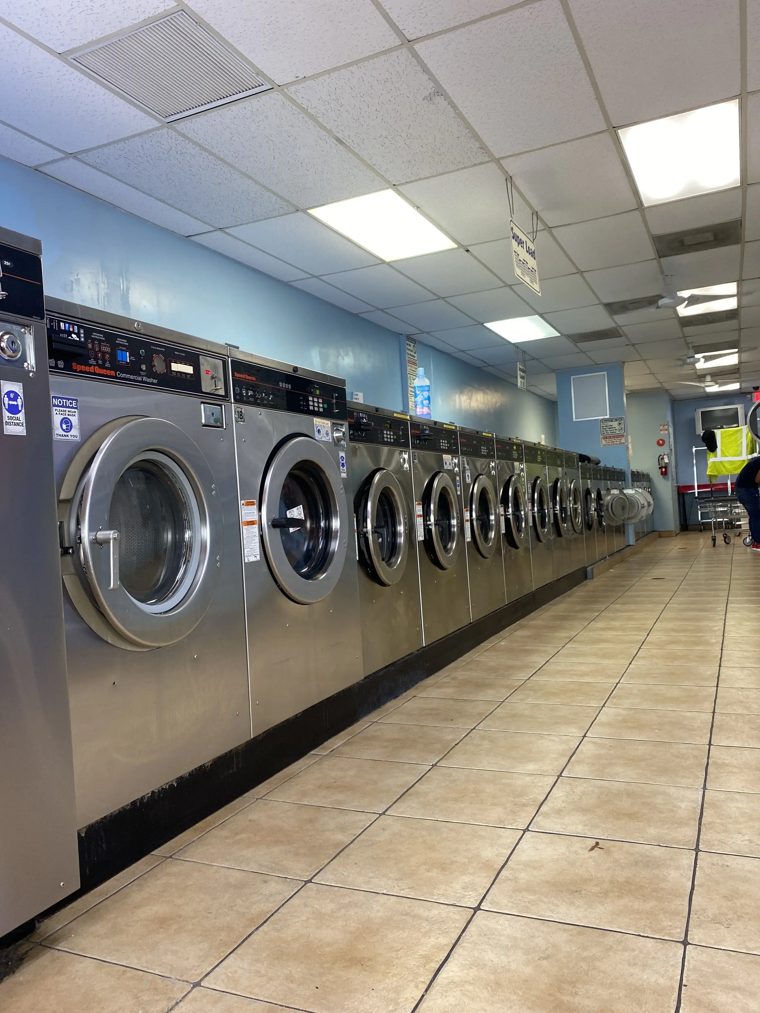 Davie Laundry thumbnail 19