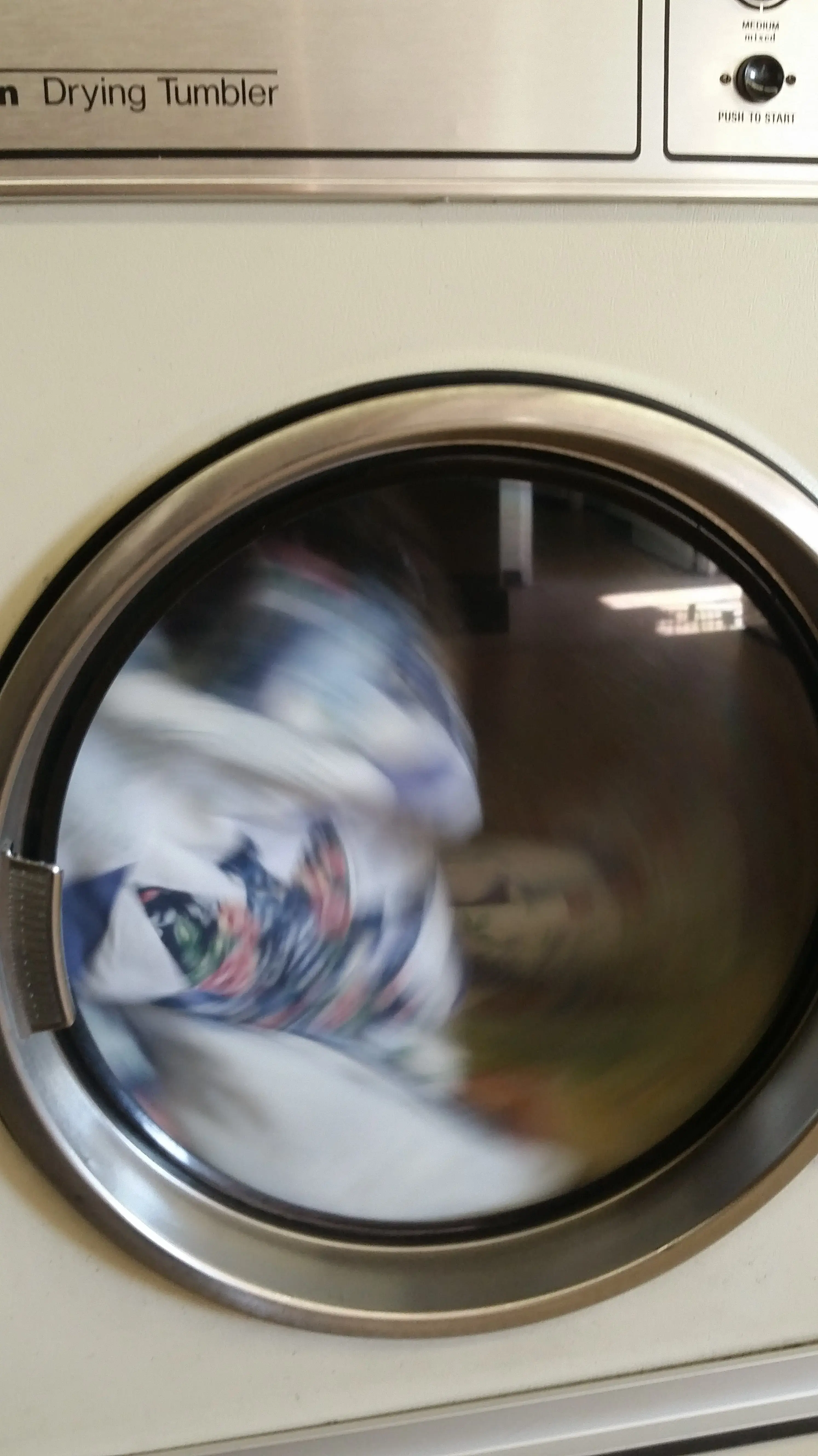 Day & Night Laundromat - Image 19