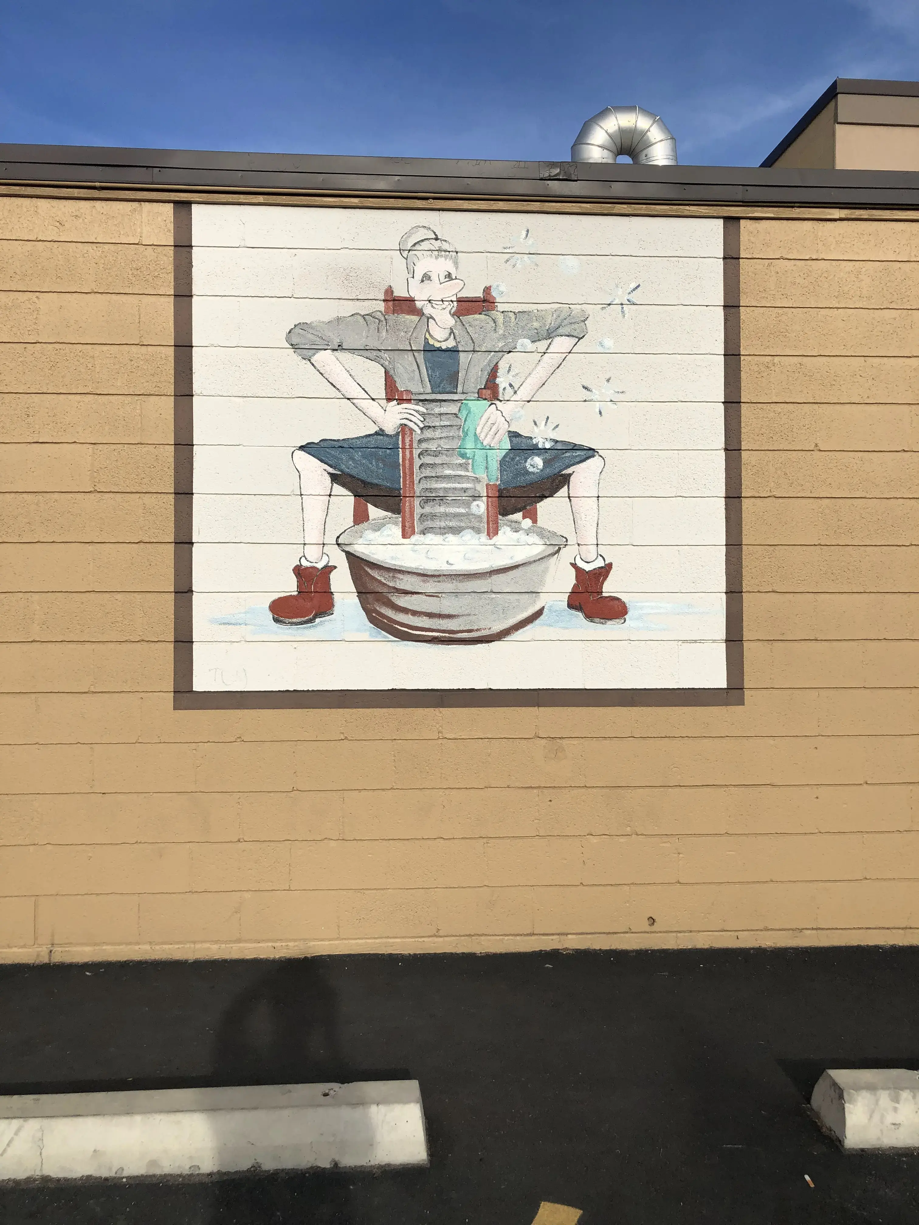 Day & Night Laundromat - Image 15