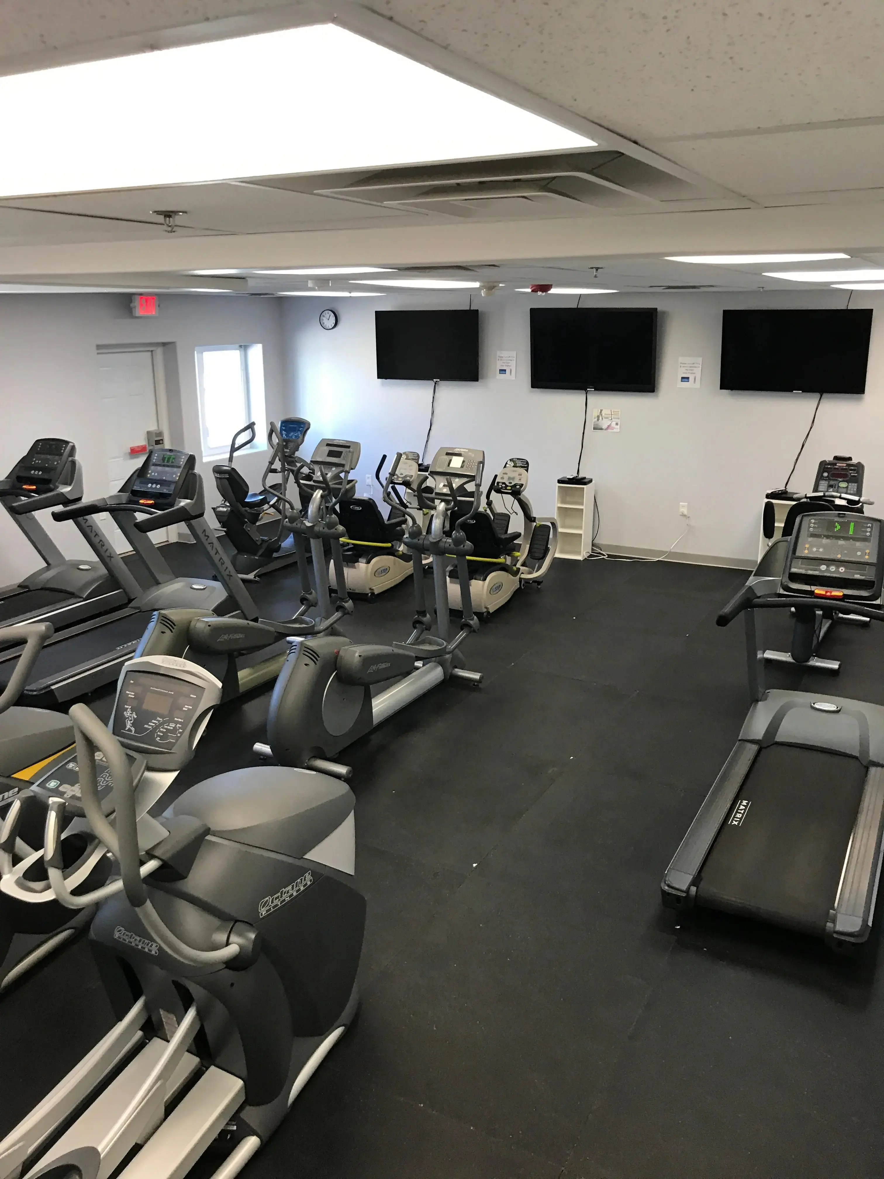 Days Inn Hotel & Governors' Waterpark, RV Park & Fitness Center - Image 5