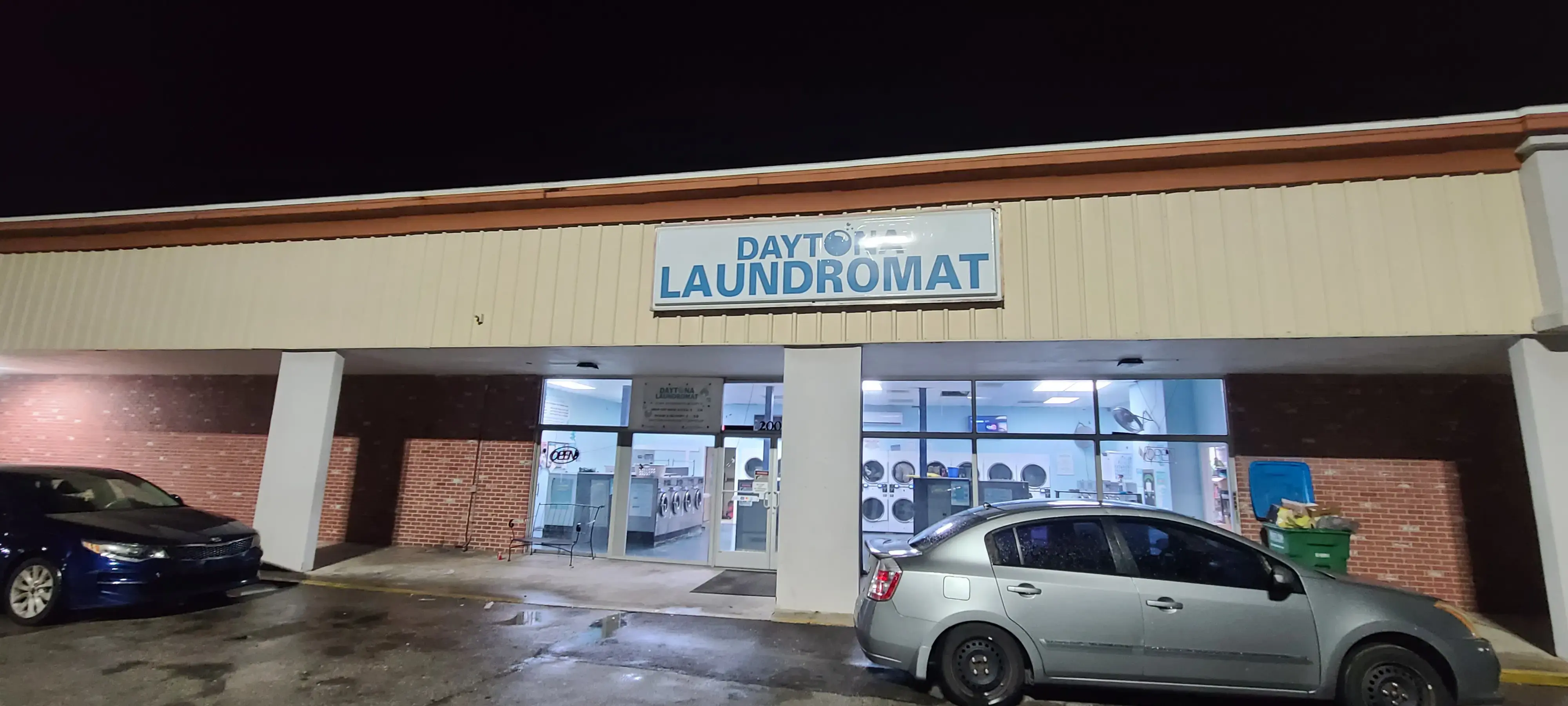 Daytona Laundromat - Image 6