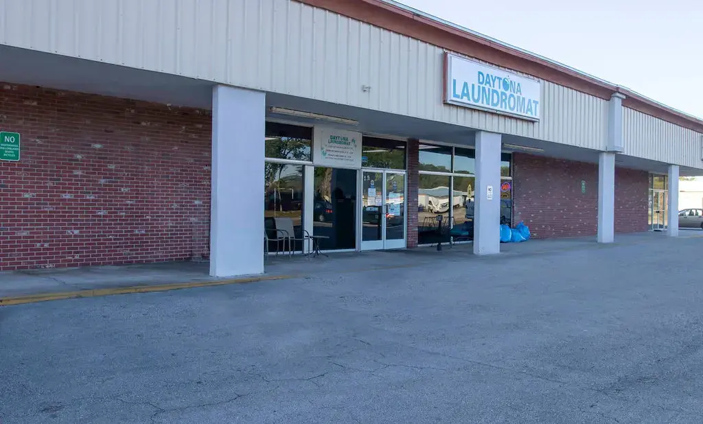 Daytona Laundromat thumbnail 7