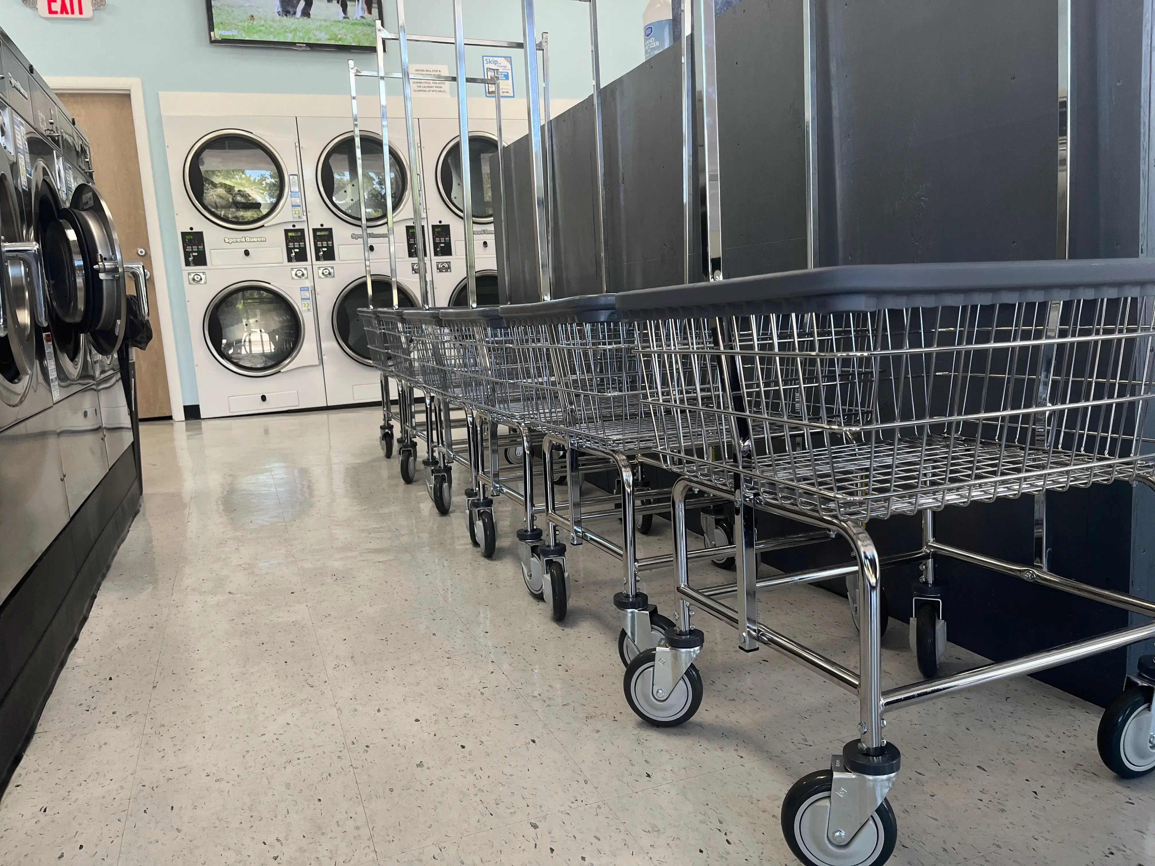 Daytona Laundromat - Image 10