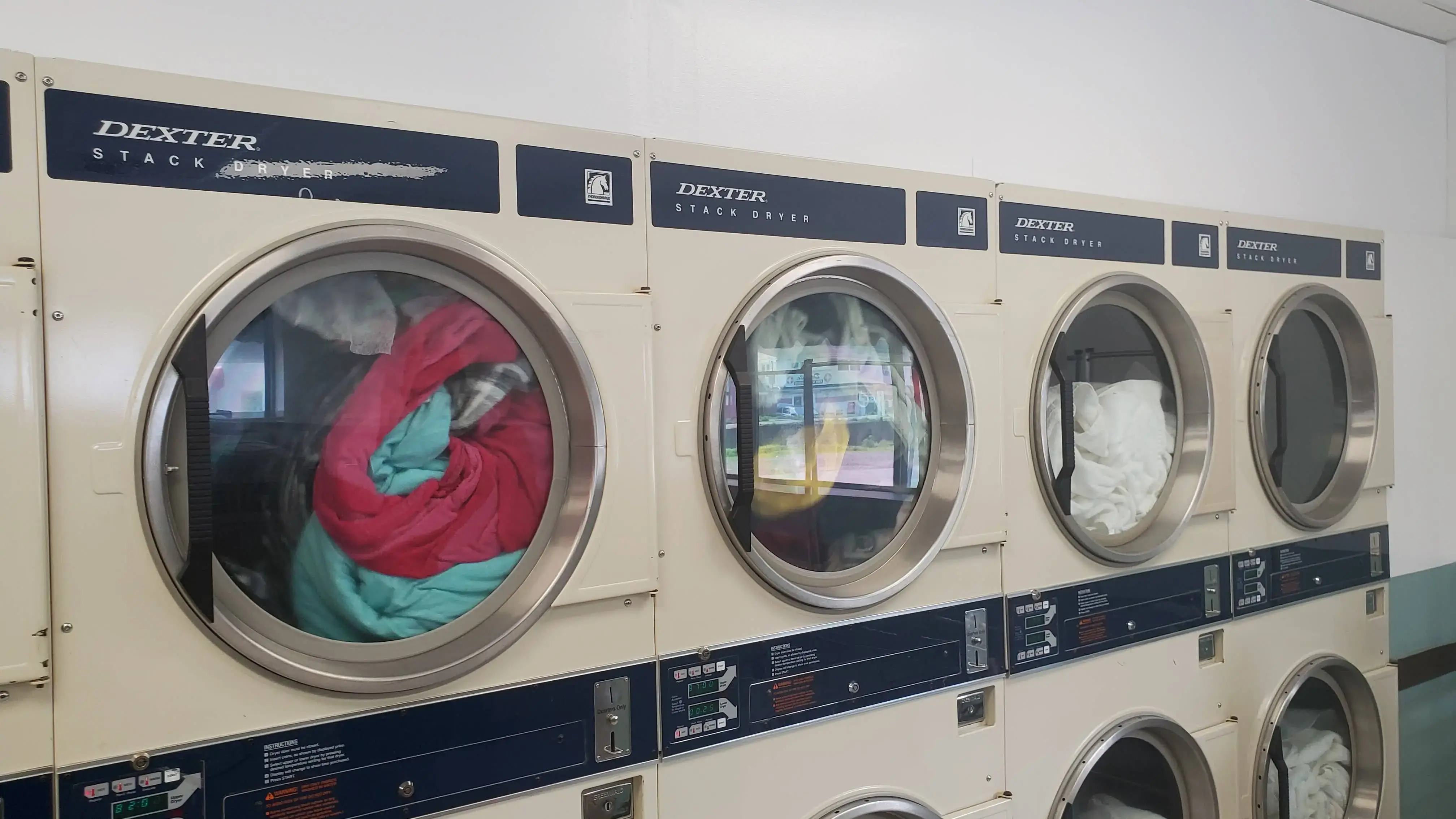 Dayville Laundromat - Image 1