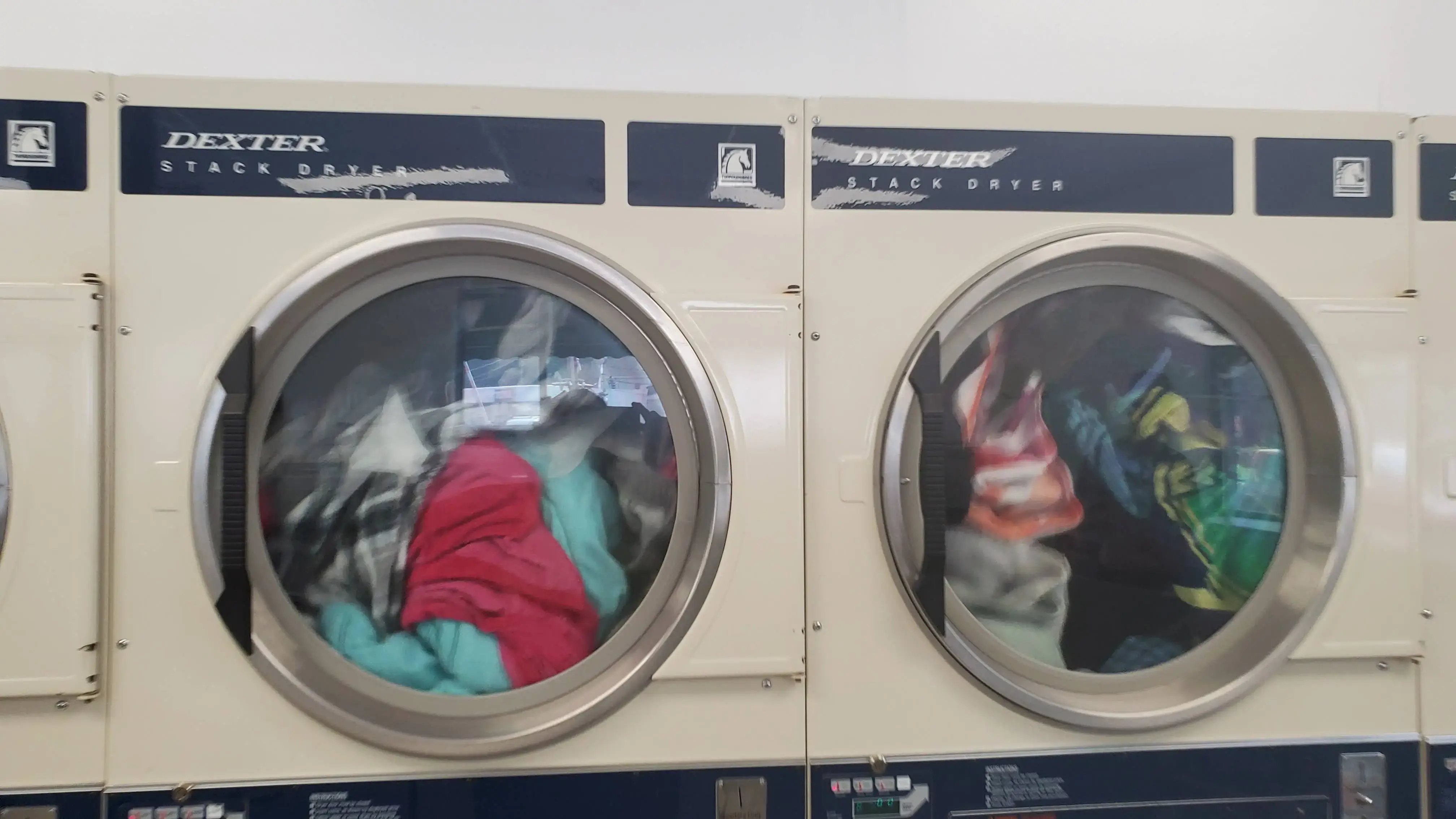 Dayville Laundromat - Image 2