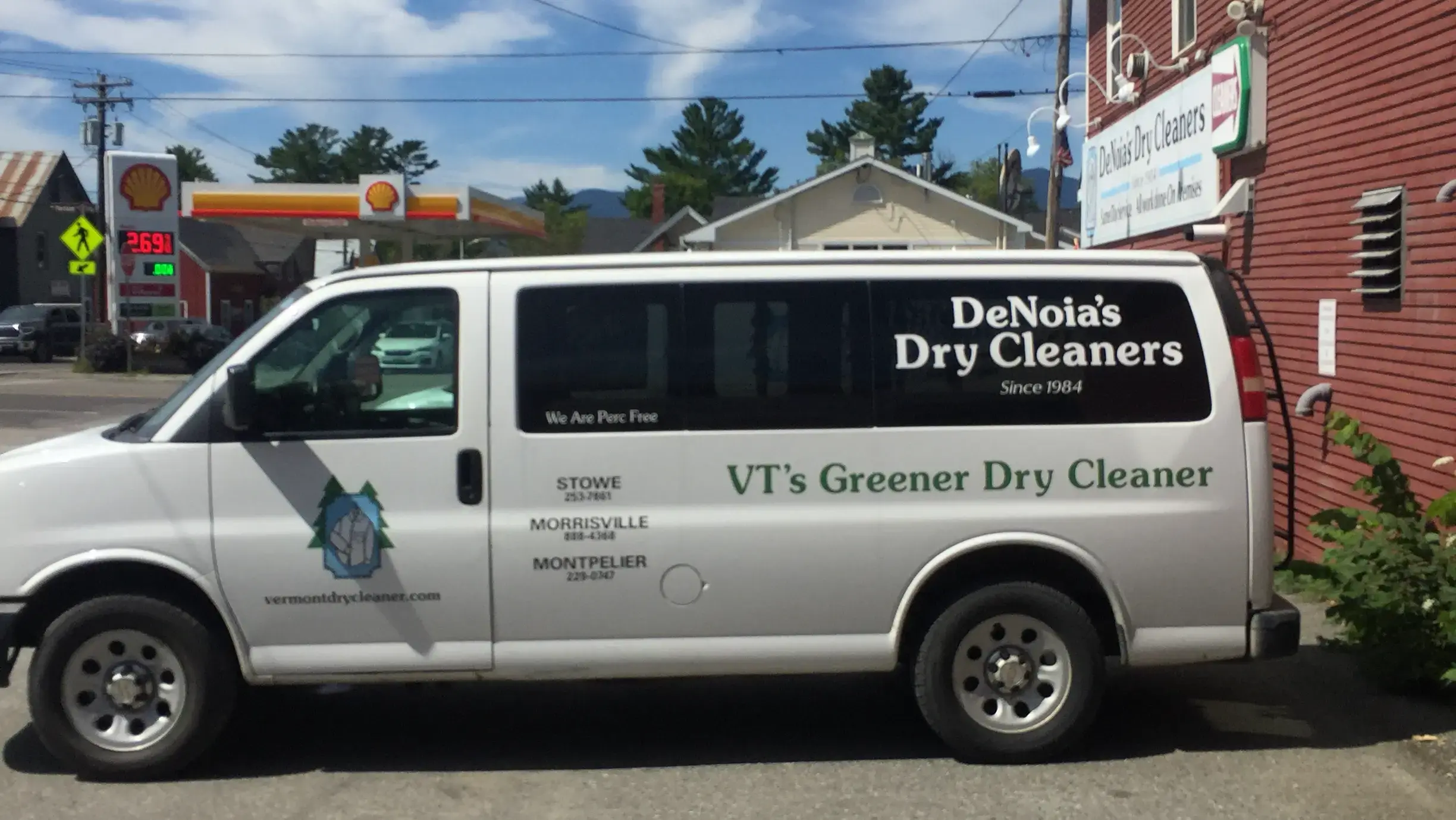 De Noia's Dry Cleaners location