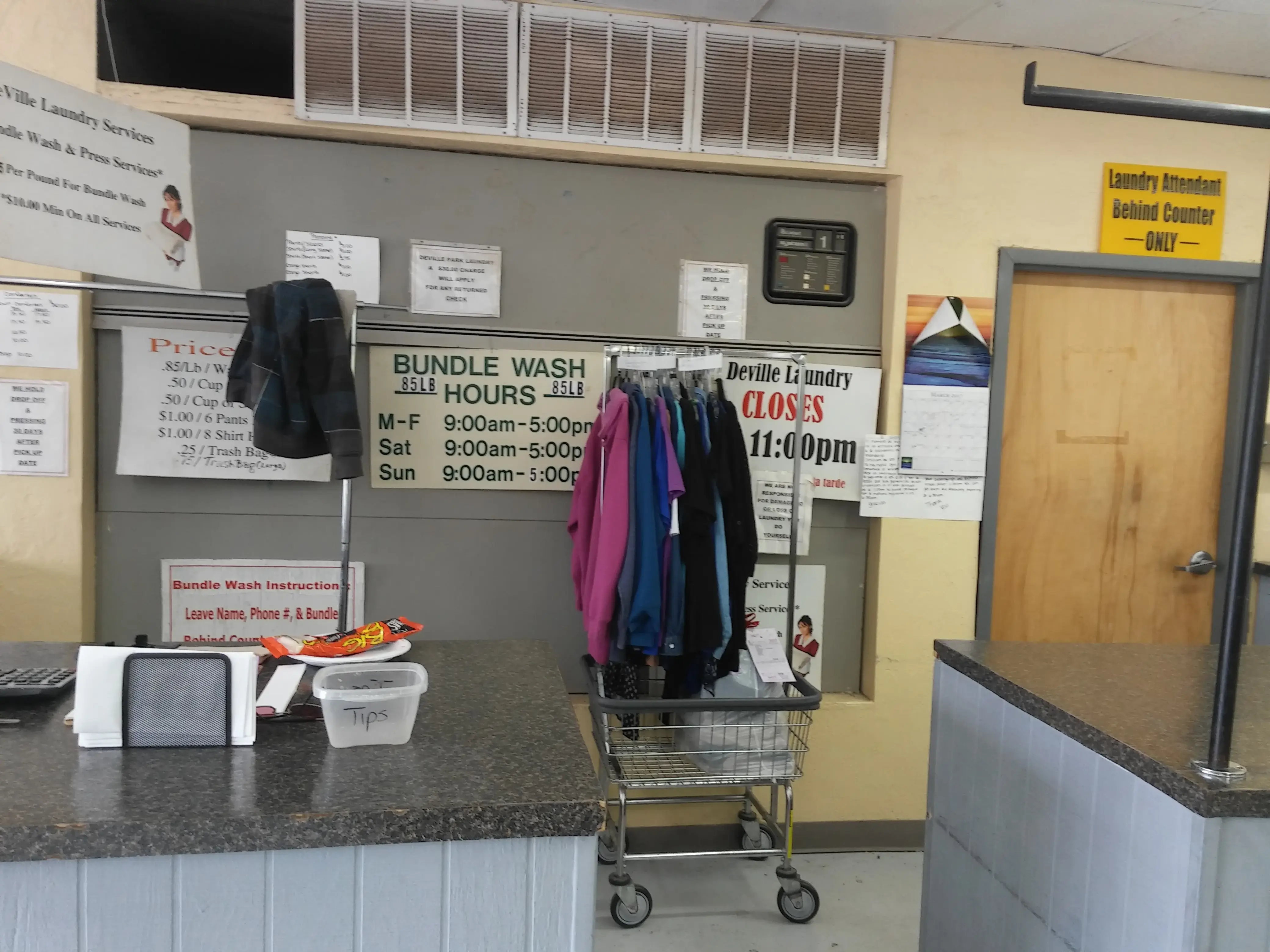 De Ville Coin-Op Laundry - Image 3