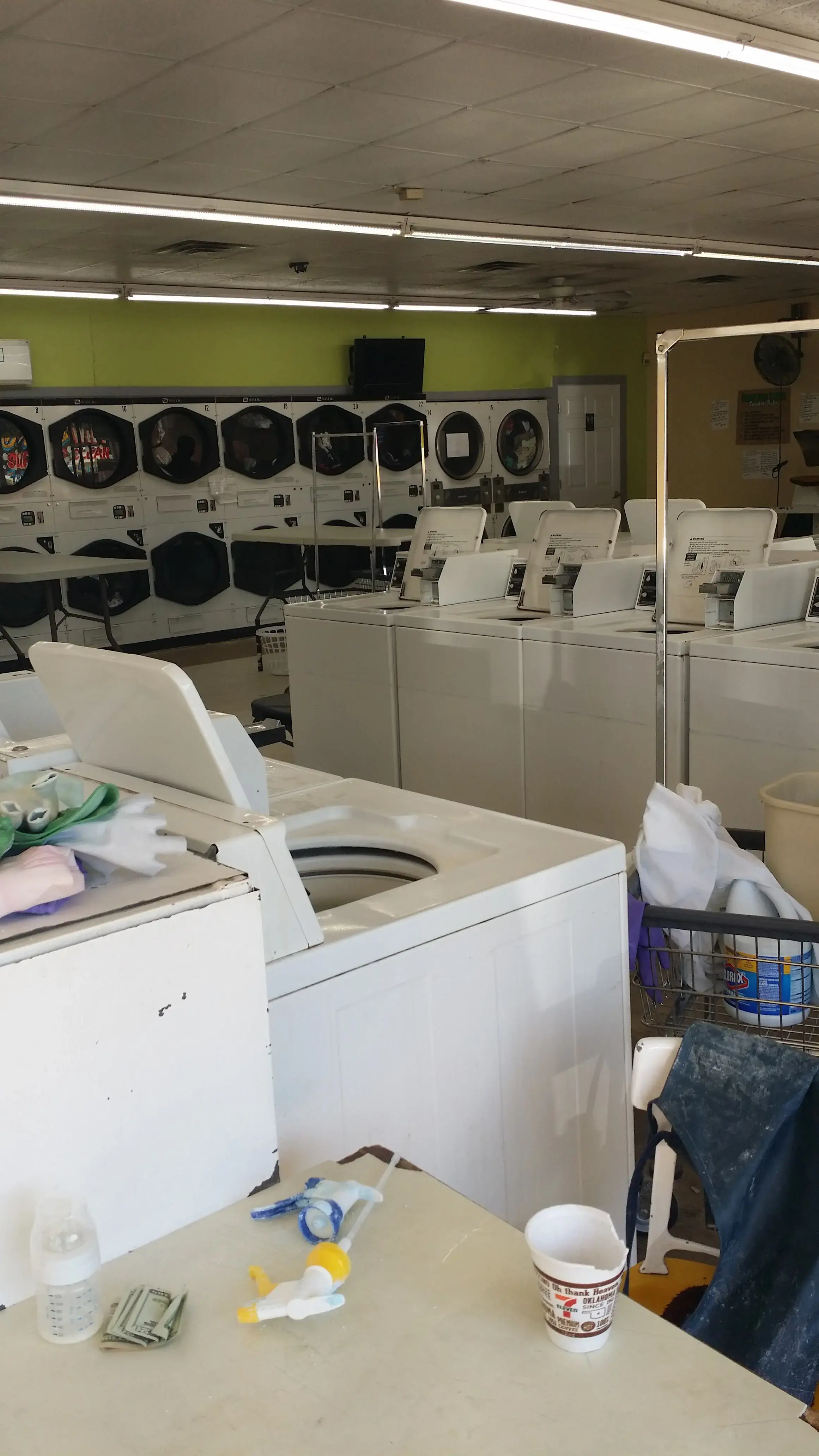 De Ville Coin-Op Laundry - Image 19