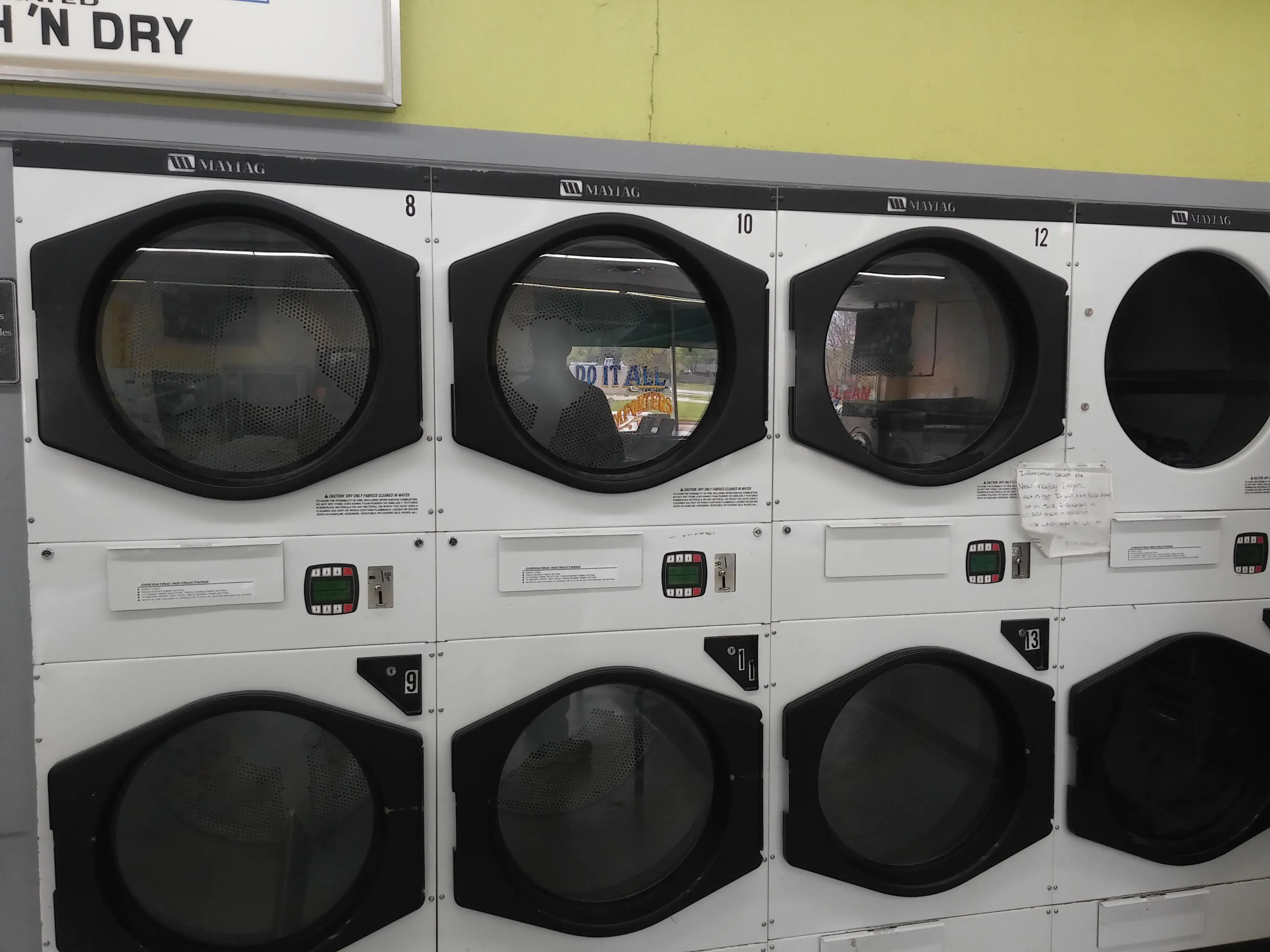 De Ville Coin-Op Laundry - Image 12