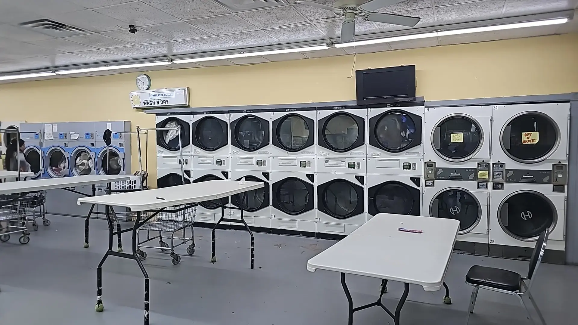 De Ville Coin-Op Laundry thumbnail 17