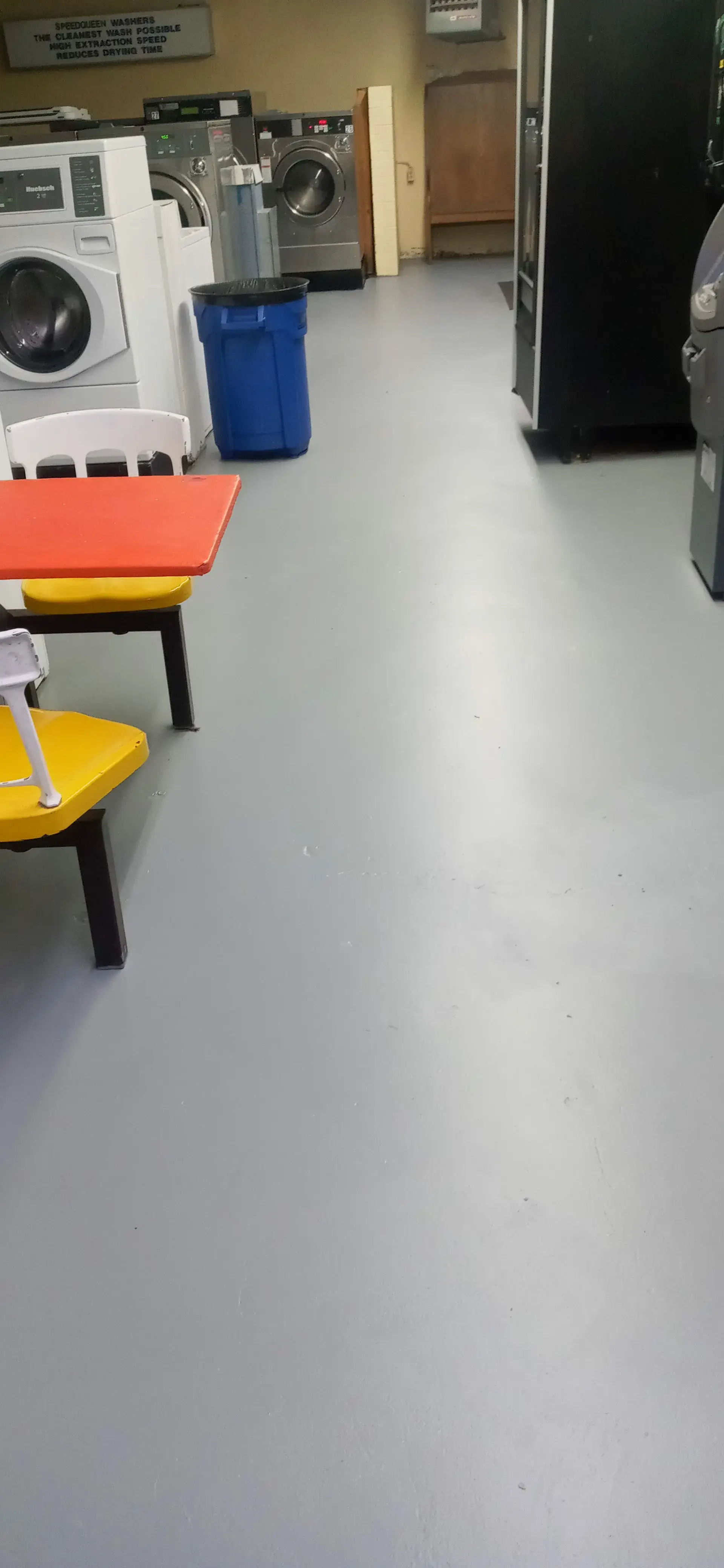 De Ville Coin-Op Laundry - Image 7