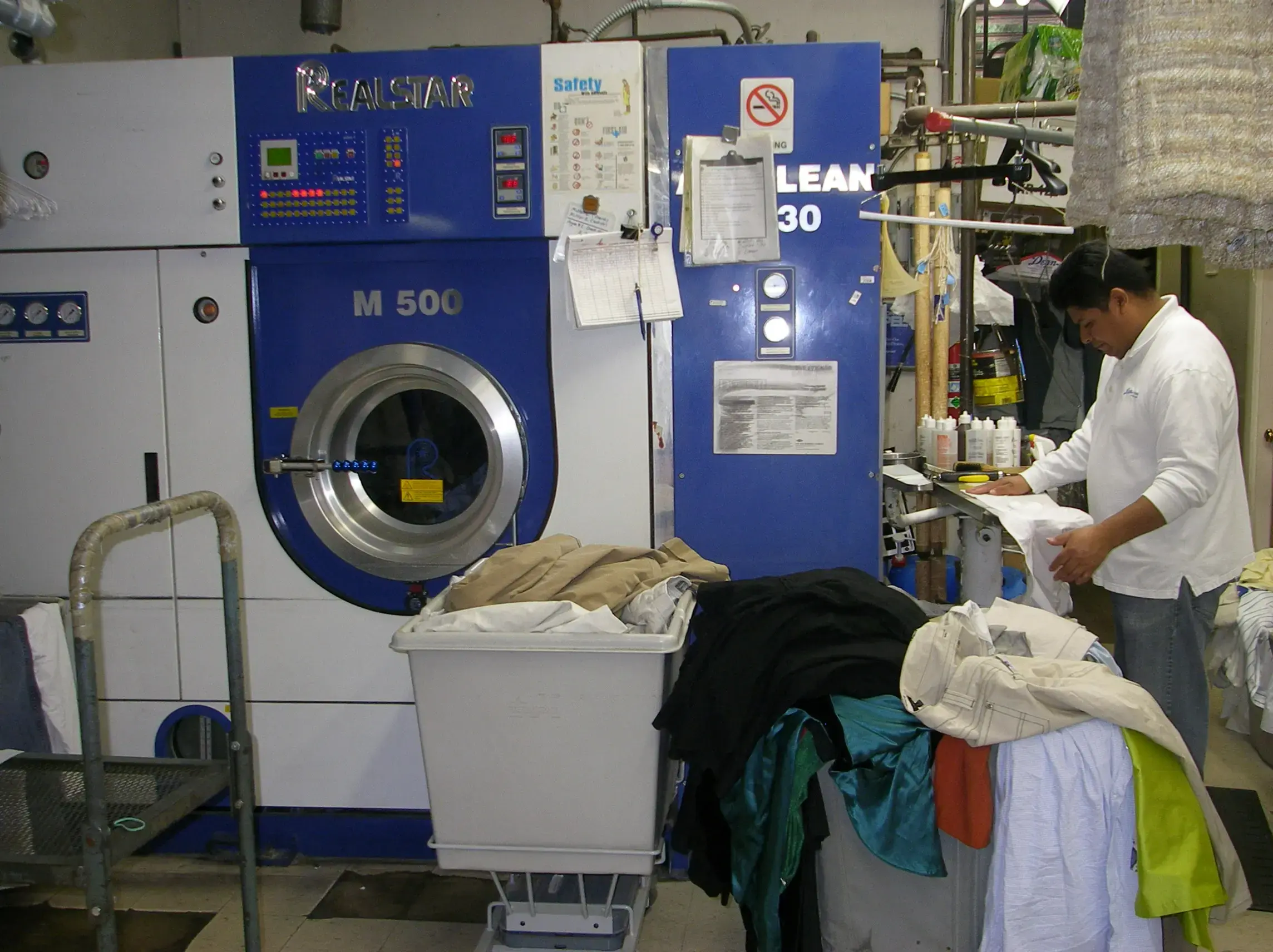 Dean Cleaners of Westport thumbnail 16