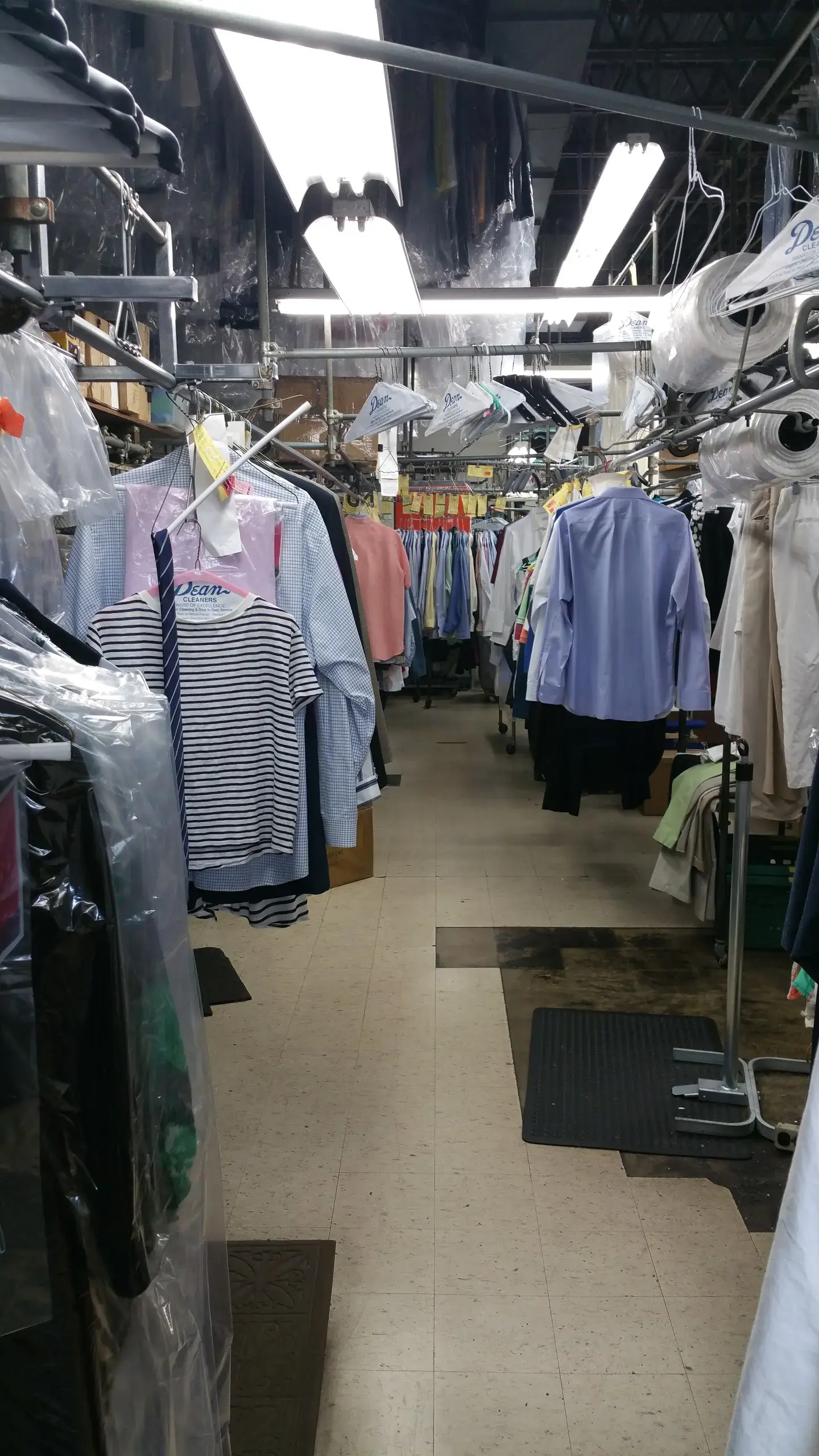 Dean Cleaners of Westport - Image 7