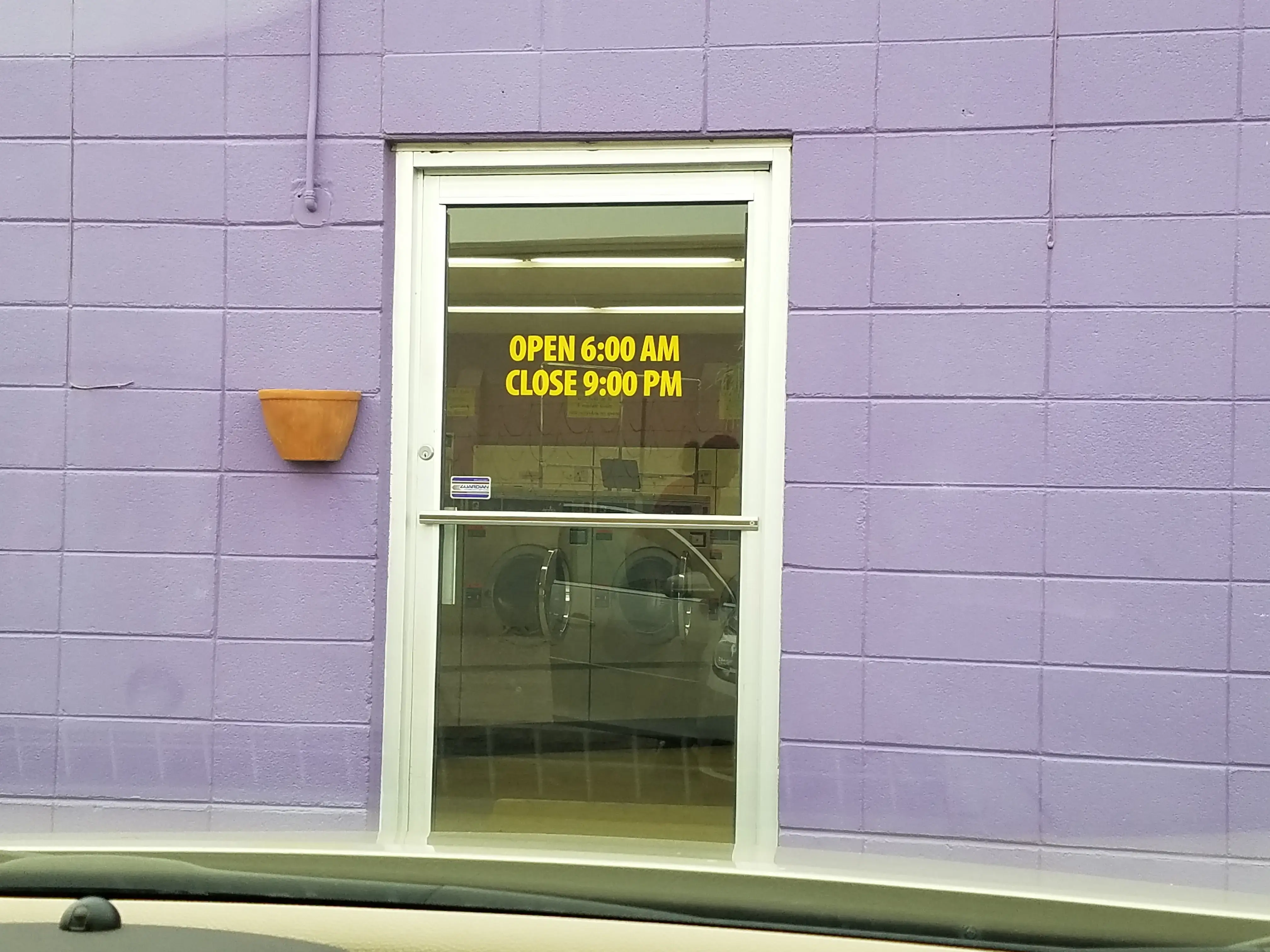 Dean's Village Laundromat - Image 20