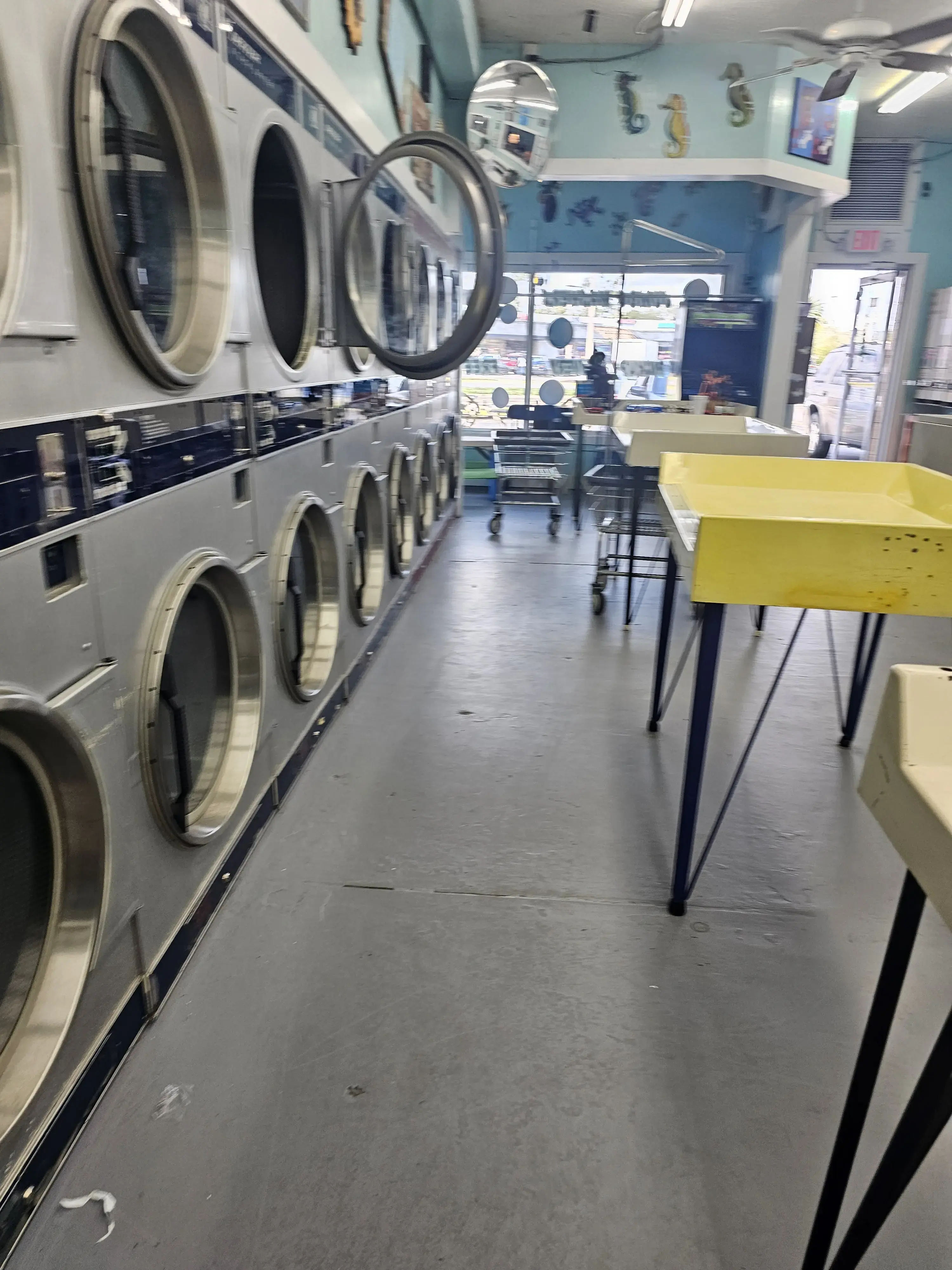 Deb's Laundry thumbnail 6