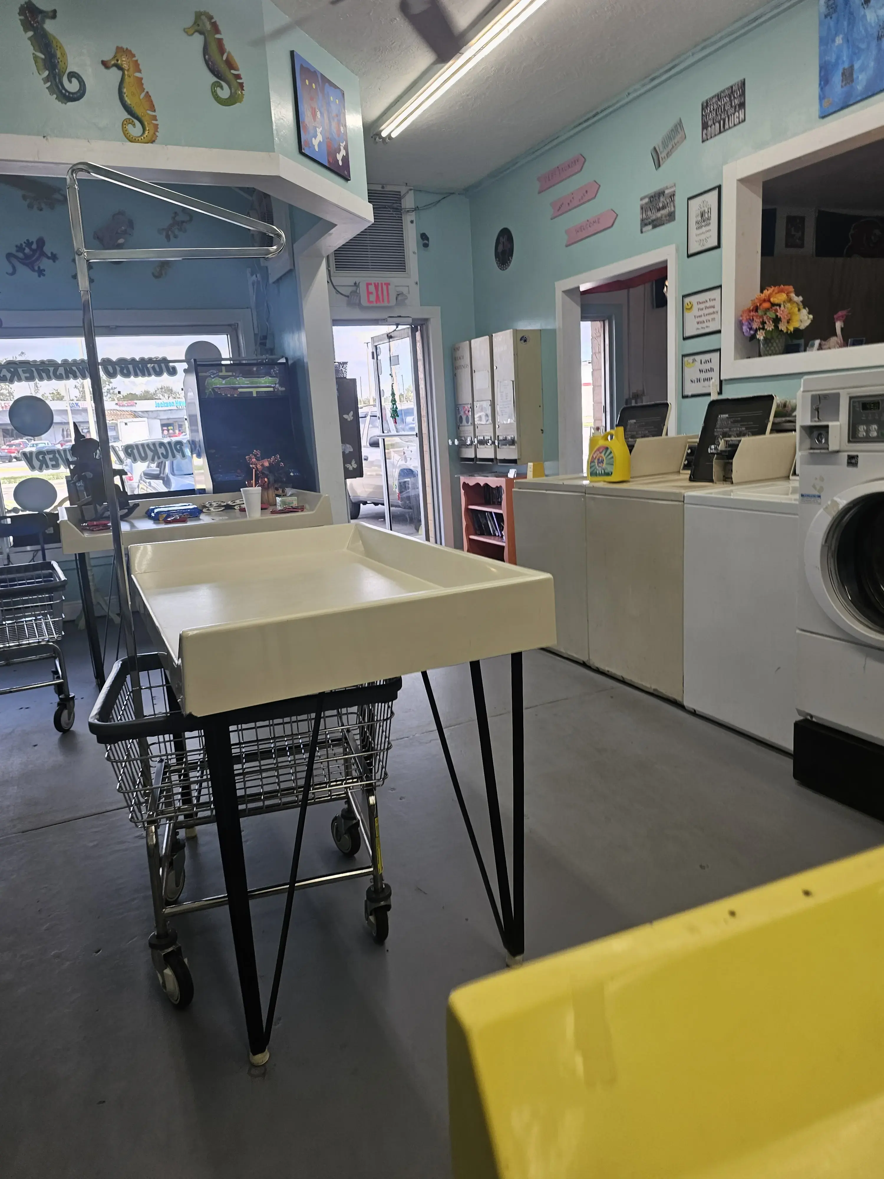 Deb's Laundry thumbnail 1