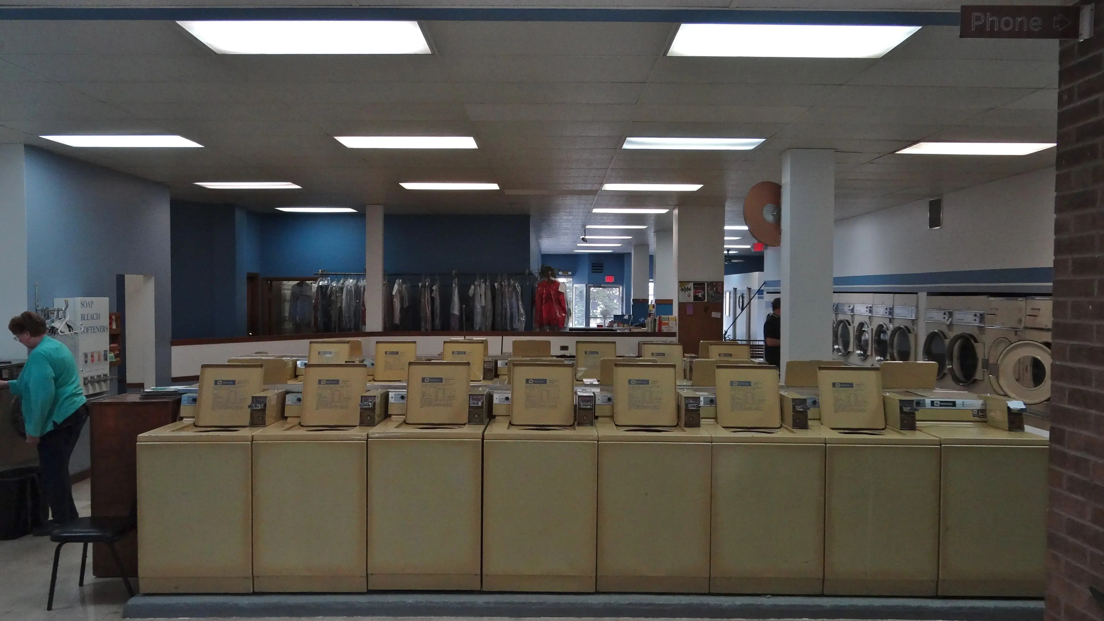 Dee Independent Cleaners - Image 6
