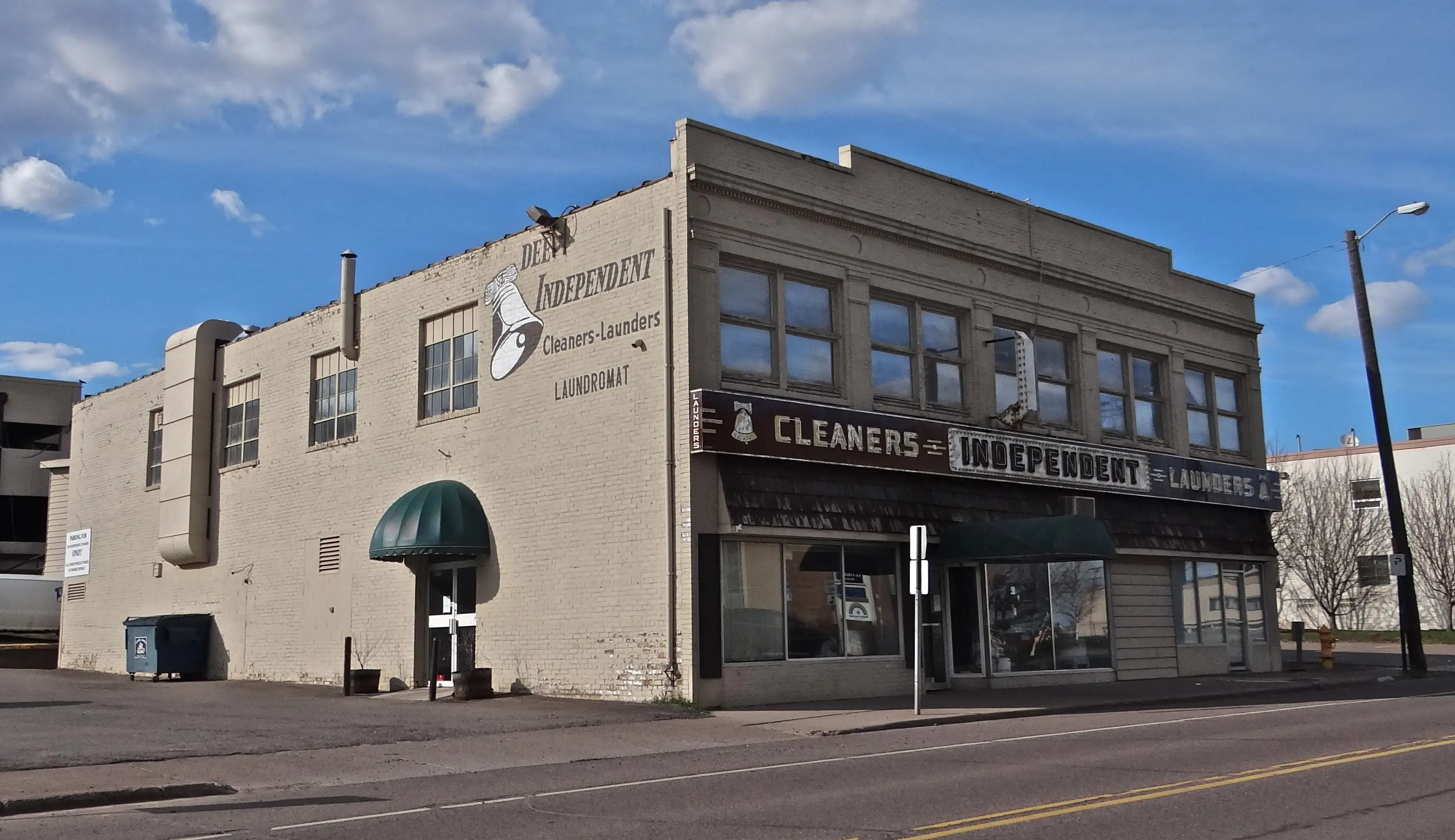 Dee Independent Cleaners - Image 3