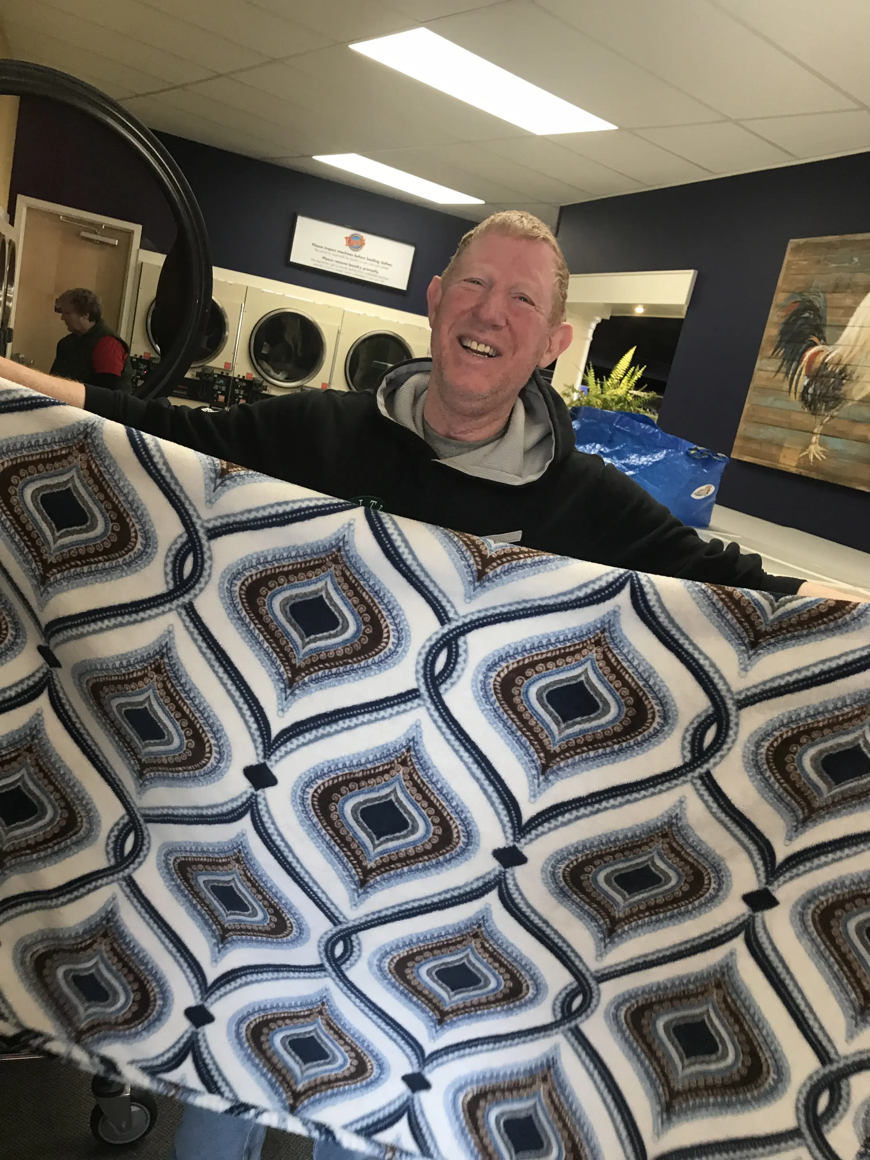 Dee's Cleaners & Laundromat - Image 12