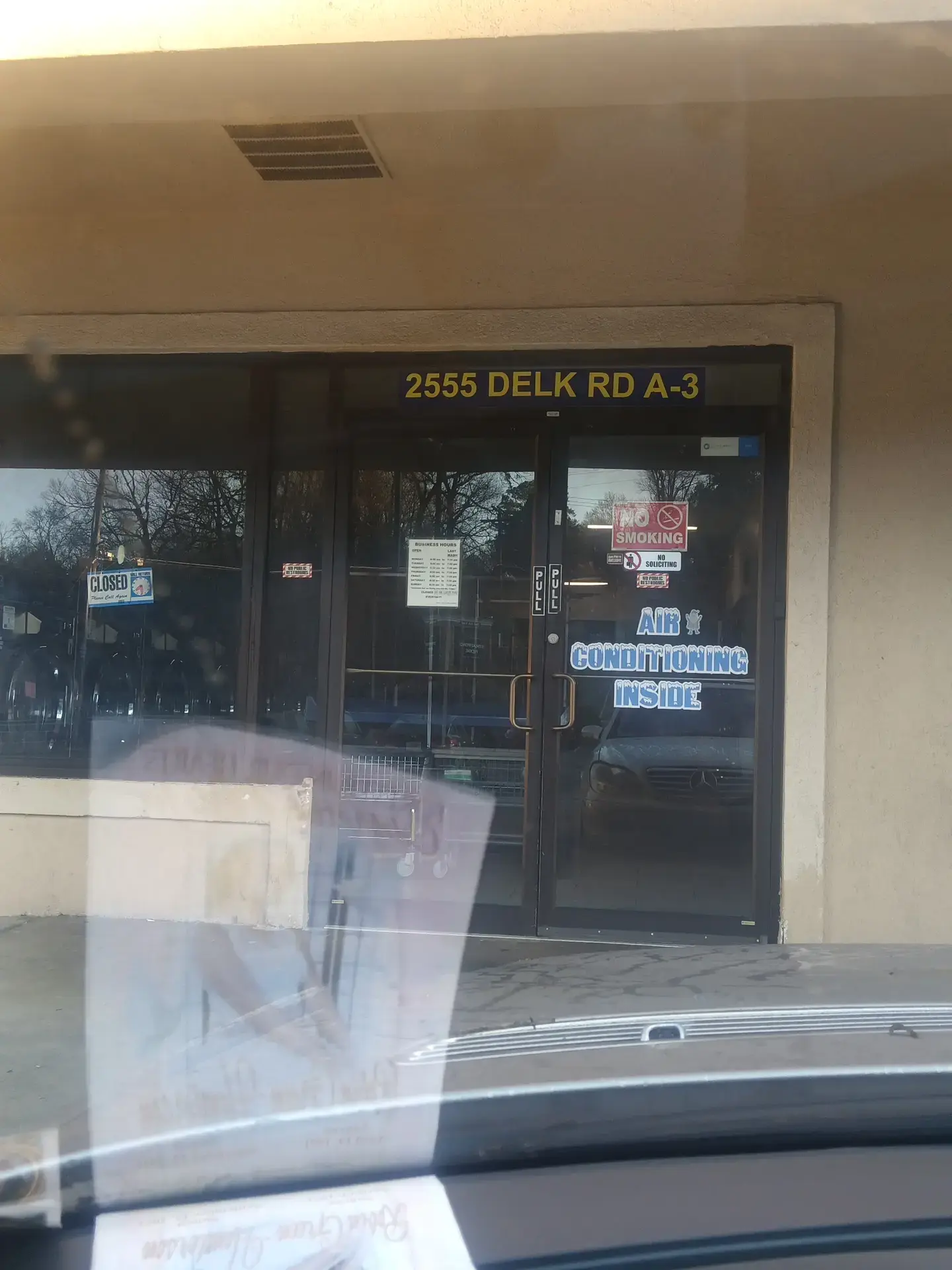 Delk Road Coin Laundromat - Image 17