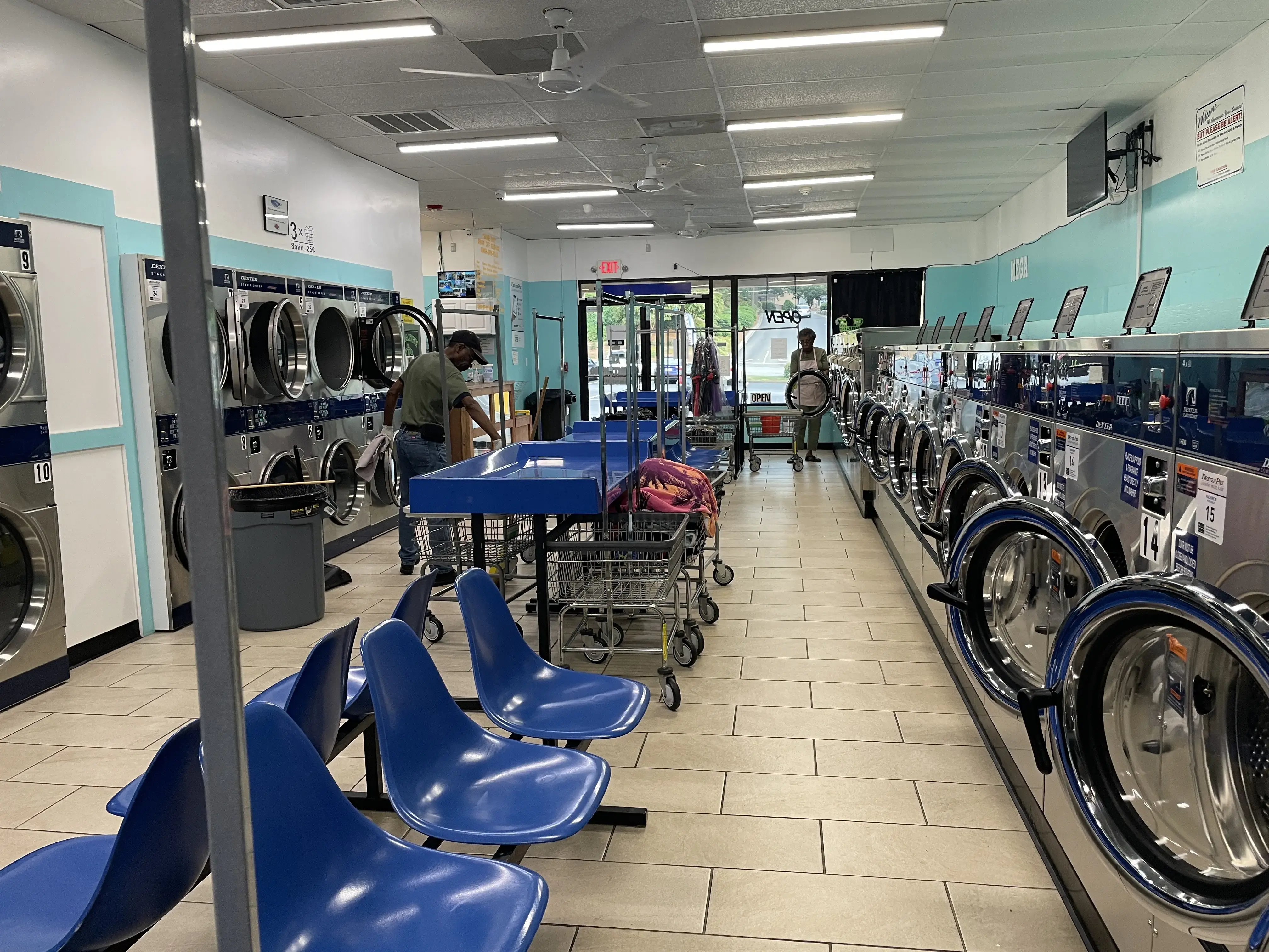Delk Road Coin Laundromat - Image 9