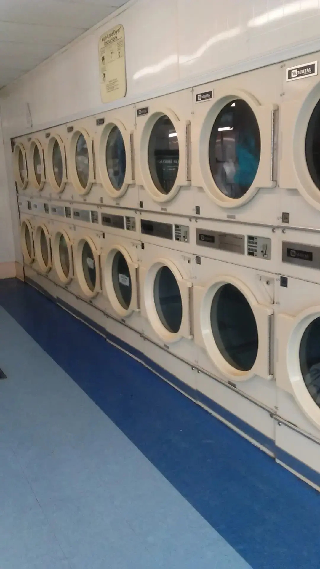 Dell's Coin Laundry thumbnail 15