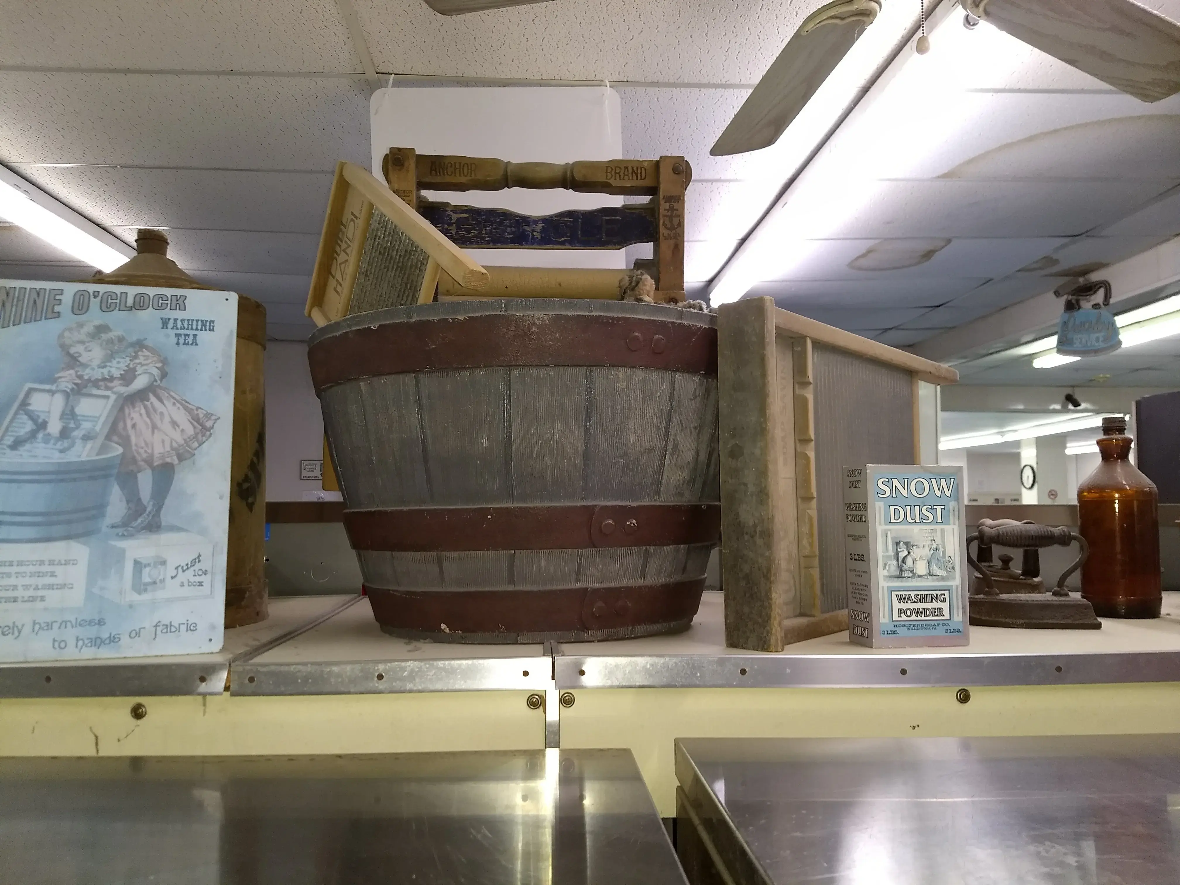 Dell's Coin Laundry thumbnail 6