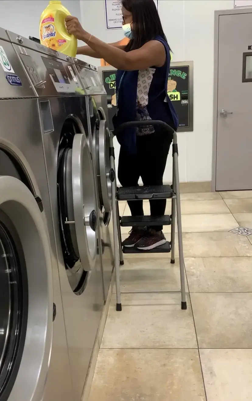 DELRAY CITY LAUNDROMAT - Image 10